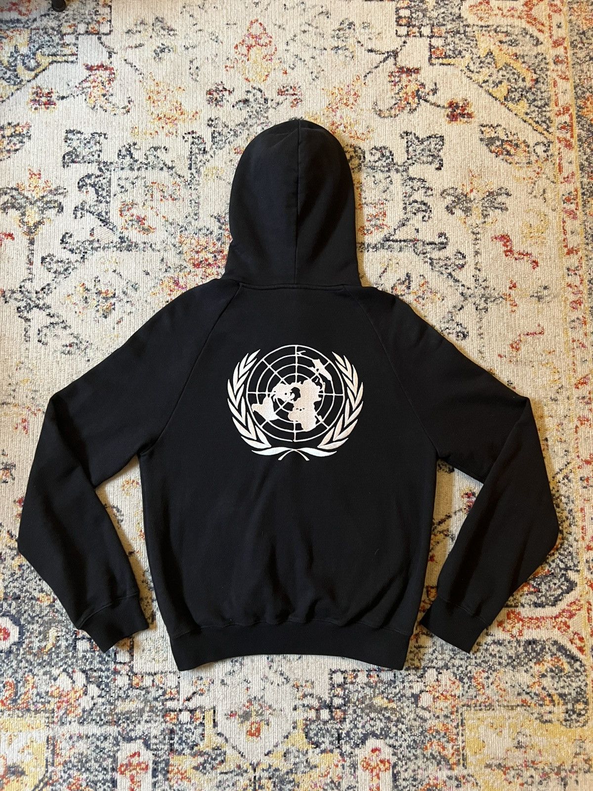 トップス vetements free hugs hoodie Vetements Vetements Free Hugs Hoodie Black | Grailed