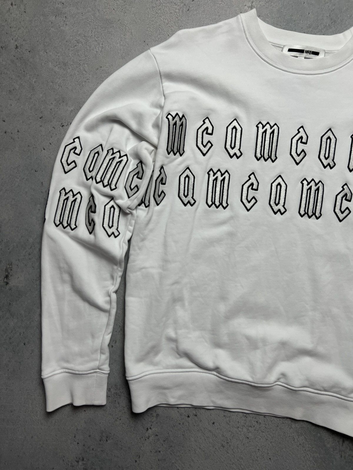 Alexander McQueen McQ Alexander McQueen Embroidered Repeated Monogram Big Logo Size US S / EU 44-46 / 1 - 2 Thumbnail