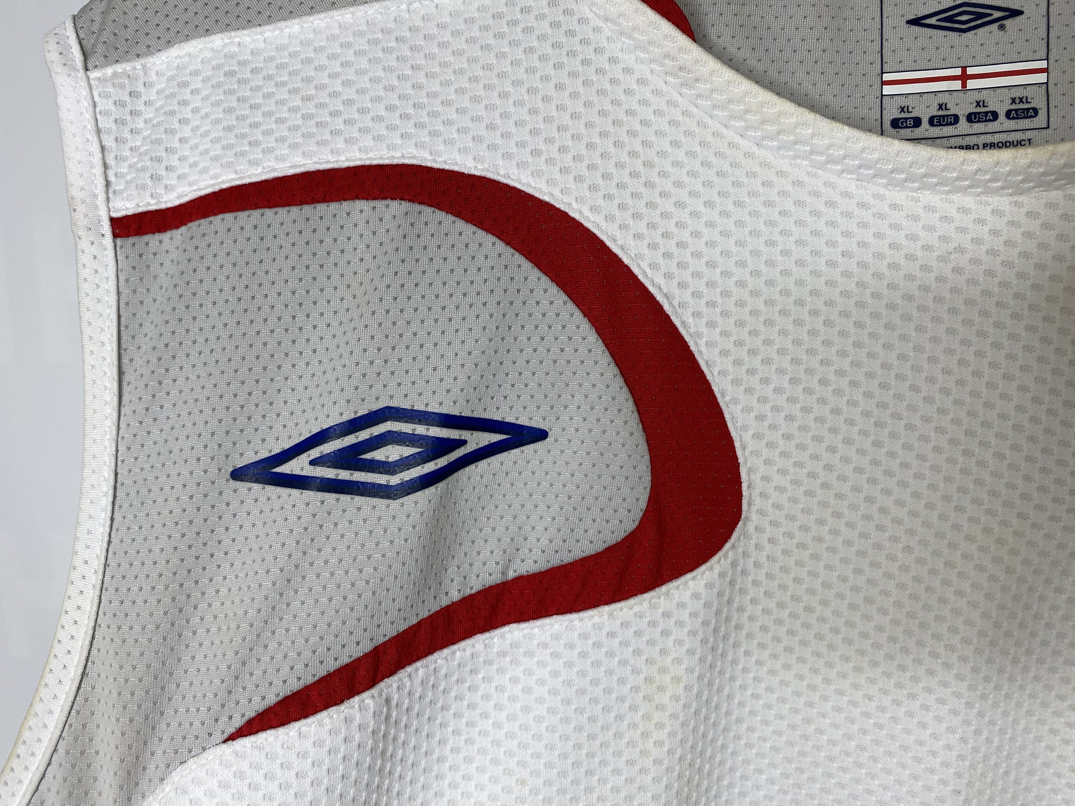 Umbro ENGLAND TEAM 2006 TRAINING VEST FOOTBALL SHIRT SOCCER JERSEY Size US XL / EU 56 / 4 - 4 Thumbnail