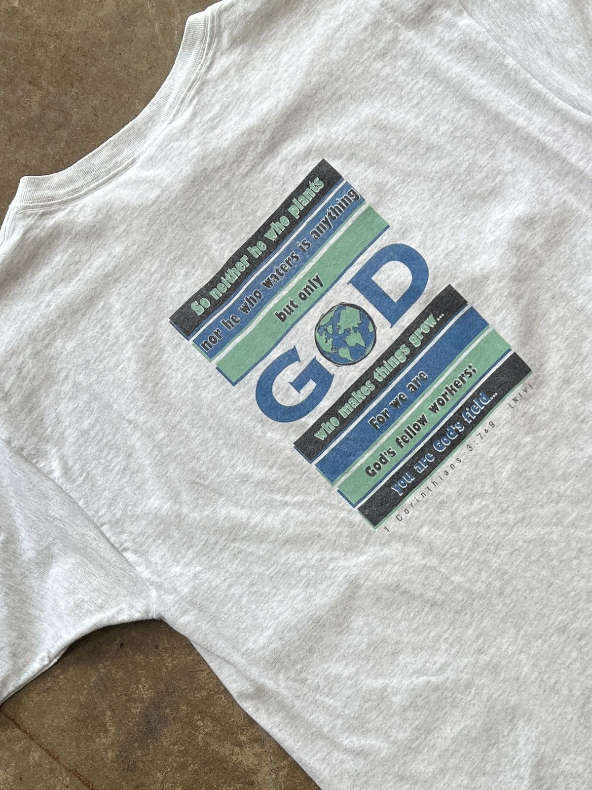 Vintage Vintage God Jesus Religious Earth Bible Nature Tee Large Size US L / EU 52-54 / 3 - 1 Thumbnail
