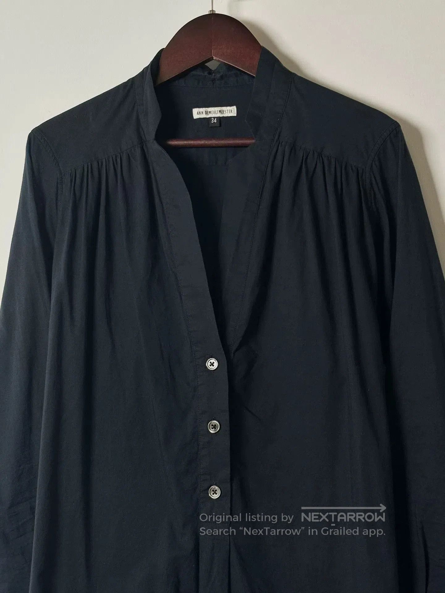 Ann Demeulemeester long sleeve v-neck shirt by ann demeulemeester. Size XS / US 0-2 / IT 36-38 - 1 Thumbnail