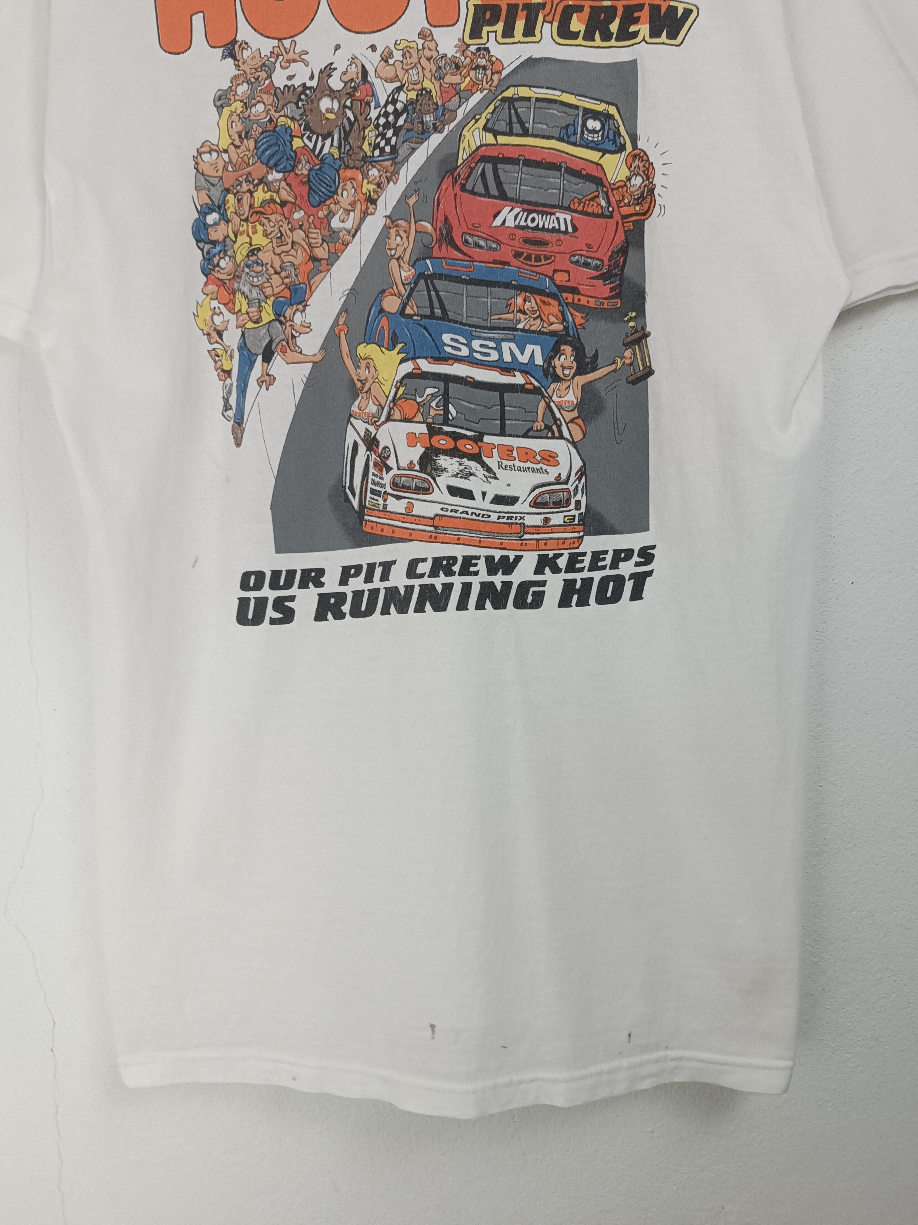 NASCAR VINTAGE '13 STAINED HOOTERS PIT CREW NASCAR RACING TEE Size US M / EU 48-50 / 2 - 15 Thumbnail