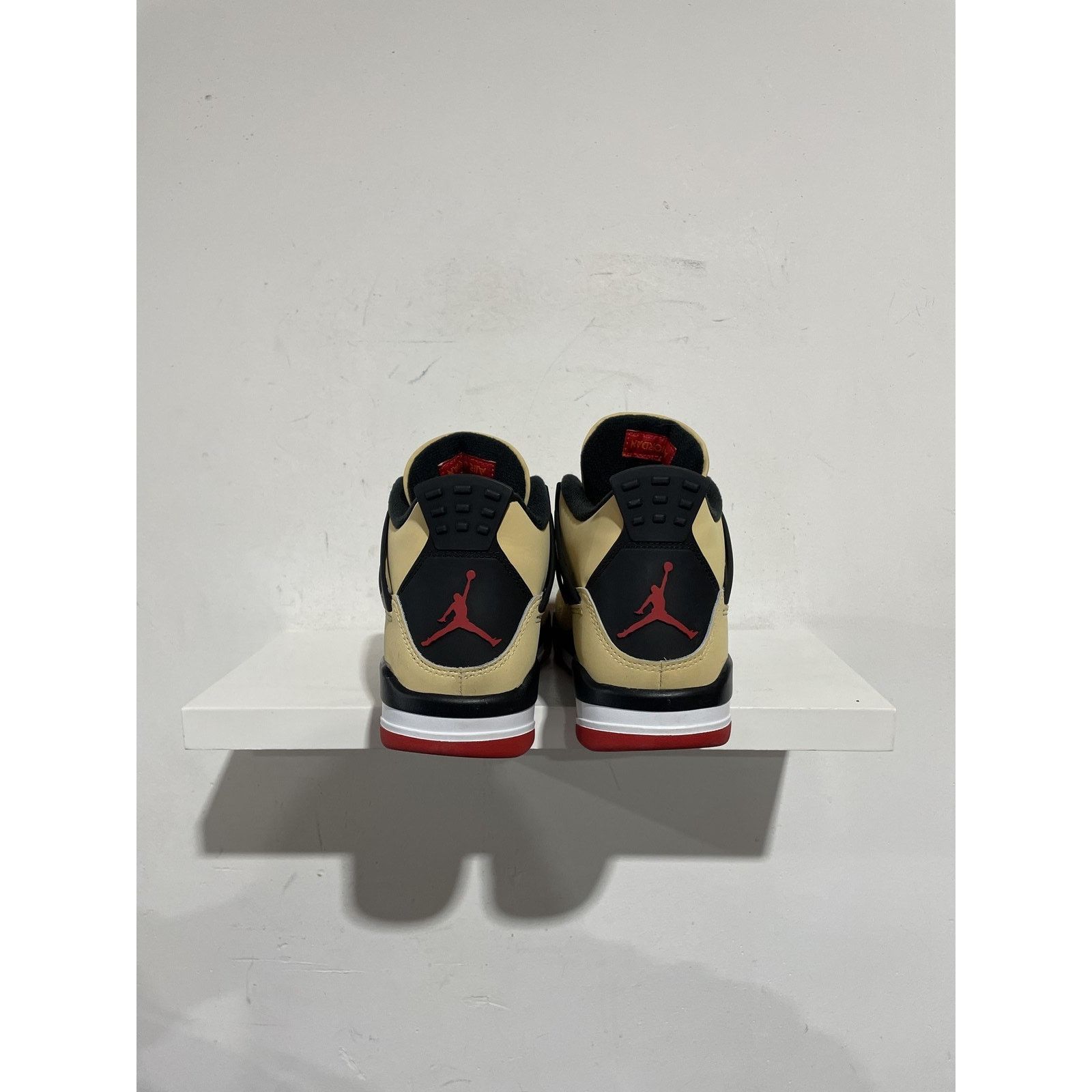 Nike JORDAN 4 RETRO PIZZA SIZE 6Y PREOWNED Size US 6 / EU 39 - 3 Thumbnail