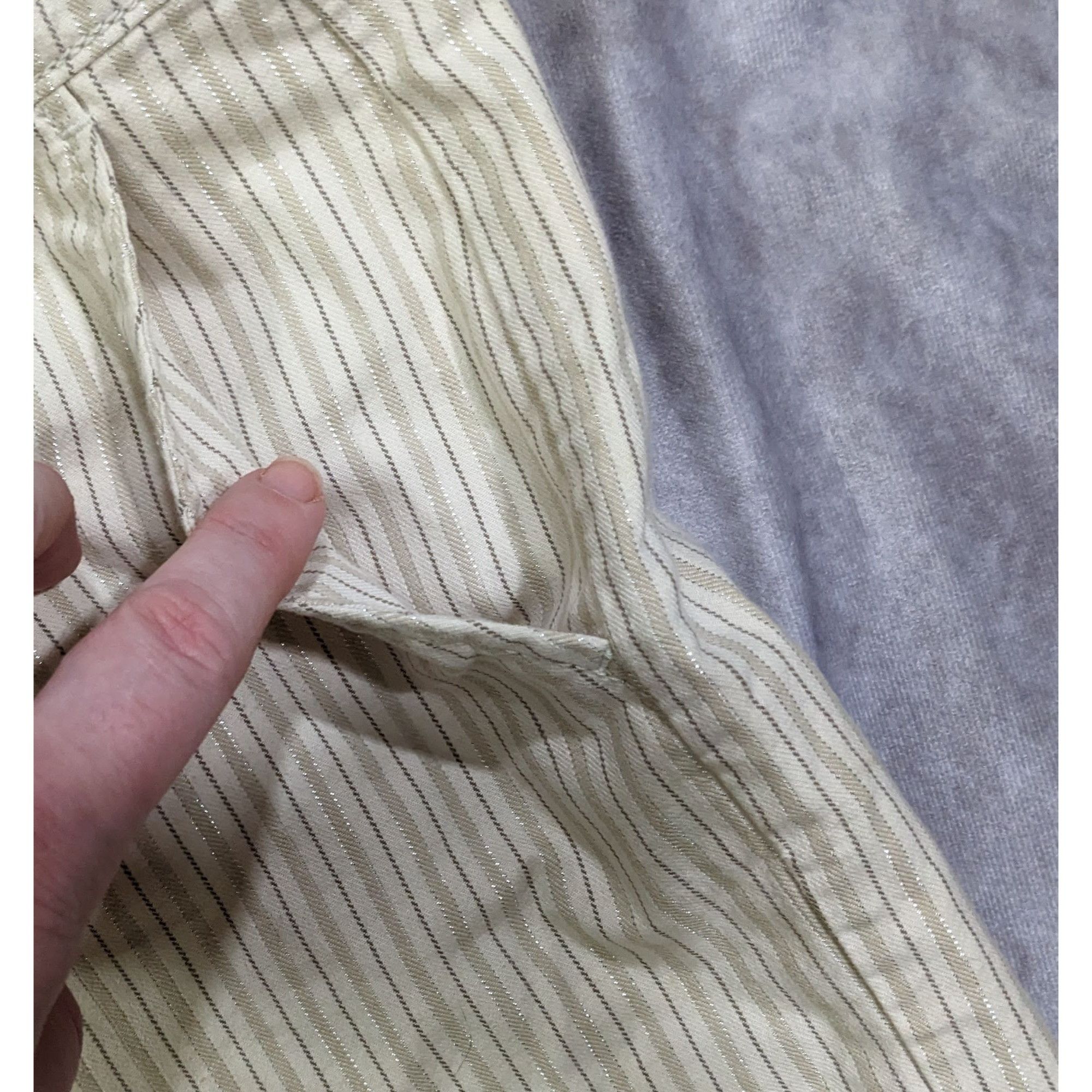 Gap Preppy Summer Cream Pinstripe Shorts by Gap Size 42" / US 20 - 7 Thumbnail