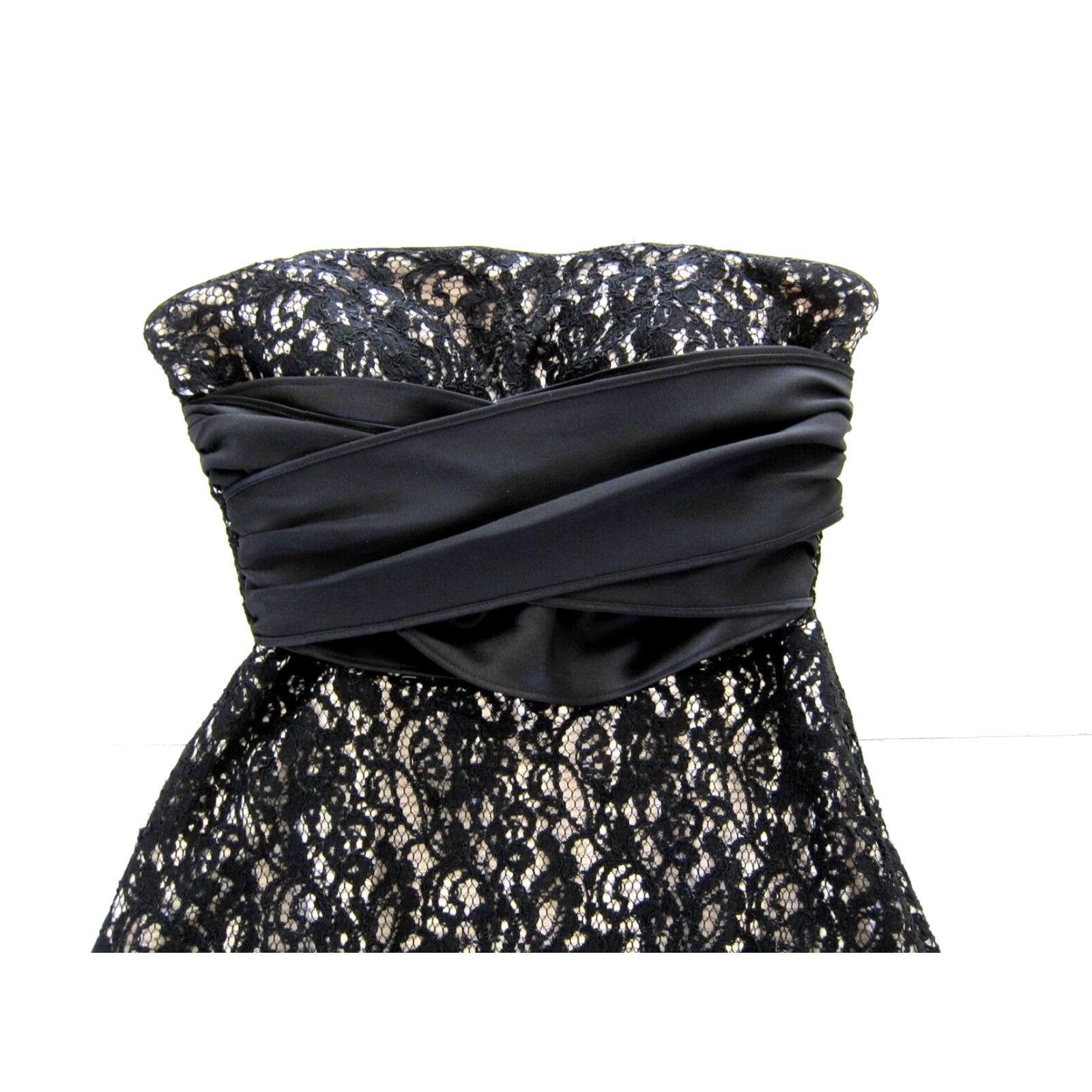 White House Black Market White House Black Market Embroidered Strapless Sweetheart Dress 6 Size M / US 6-8 / IT 42-44 - 3 Thumbnail