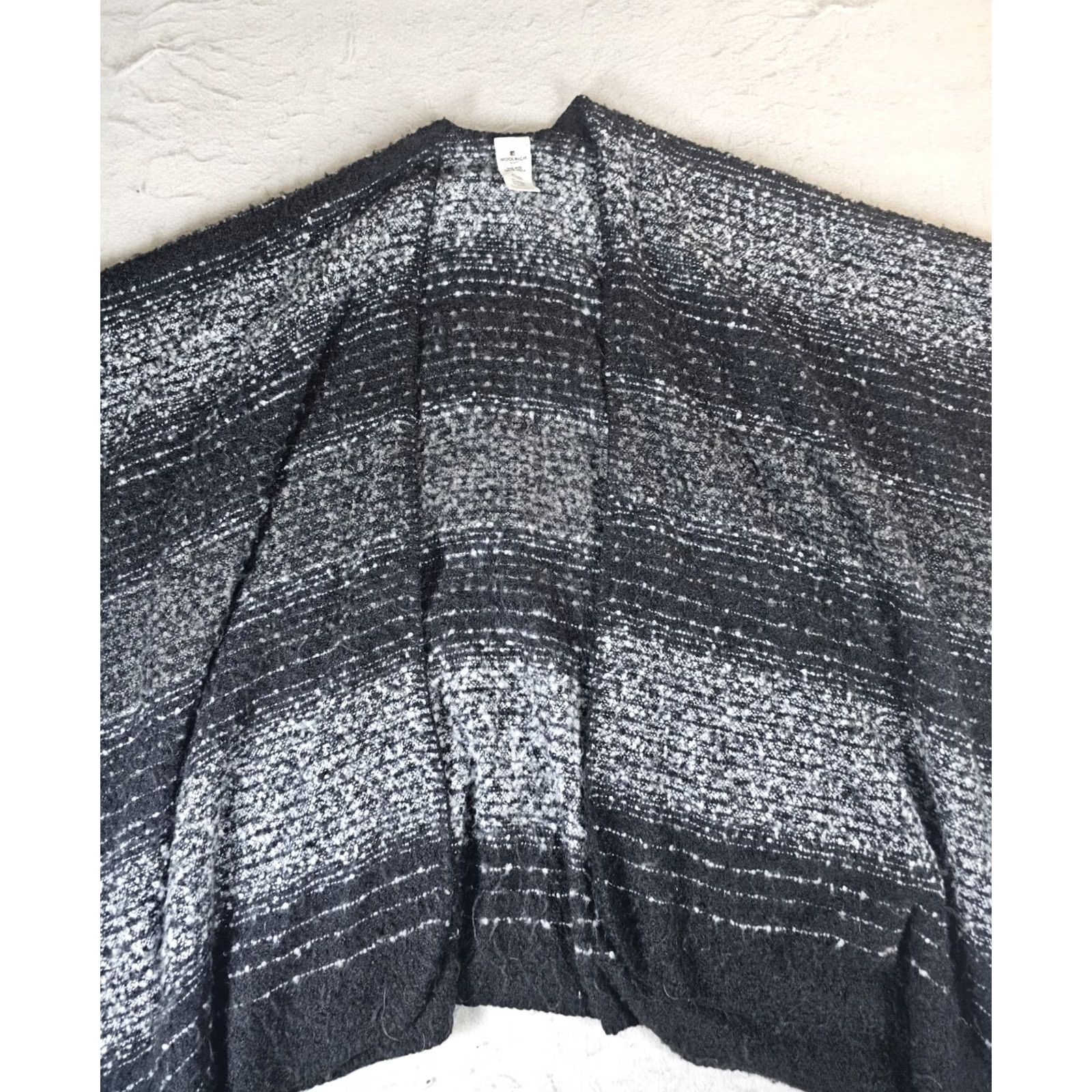 Vintage VINTAGE Woolrich Shawl Cape Wrap One Size Black & Gray Ombre Striped Polyester Women Size ONE SIZE - 2 Thumbnail