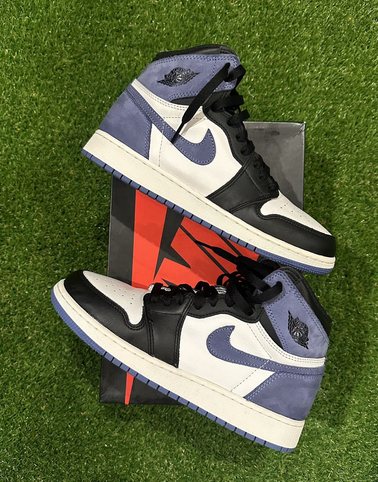 Jordan Brand Air Jordan Retro 1 High OG “Blue Moon” Size US 8.5 / IT 38.5 - 2 Thumbnail