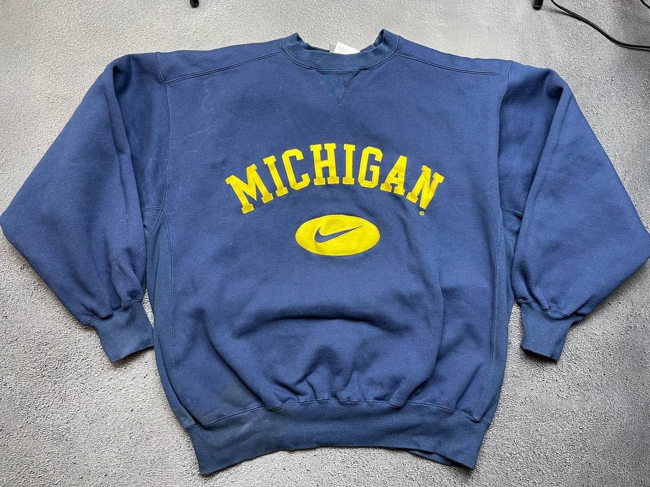 Vintage Nike Michigan Wolverines Center Swoosh Crewneck