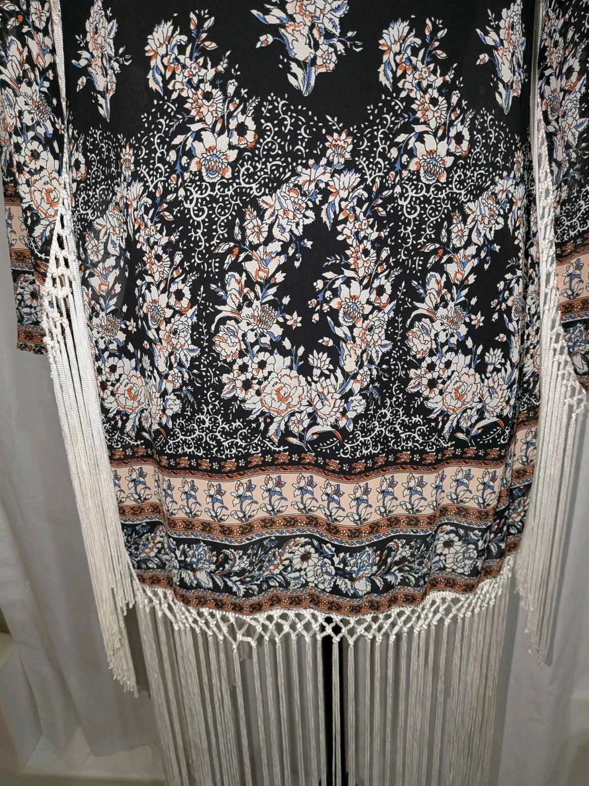 Abercrombie & Fitch Abercrombie & Fitch Floral Boho Cover Up Macrame Fringe XS Size XS / US 0-2 / IT 36-38 - 5 Thumbnail