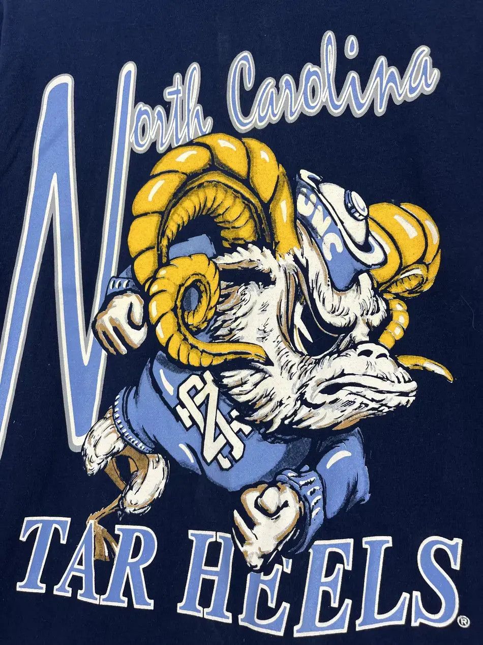NBA Vintage 90s North Carolina Tar Heels Tee, Single Stitch Size US M / EU 48-50 / 2 - 11 Thumbnail