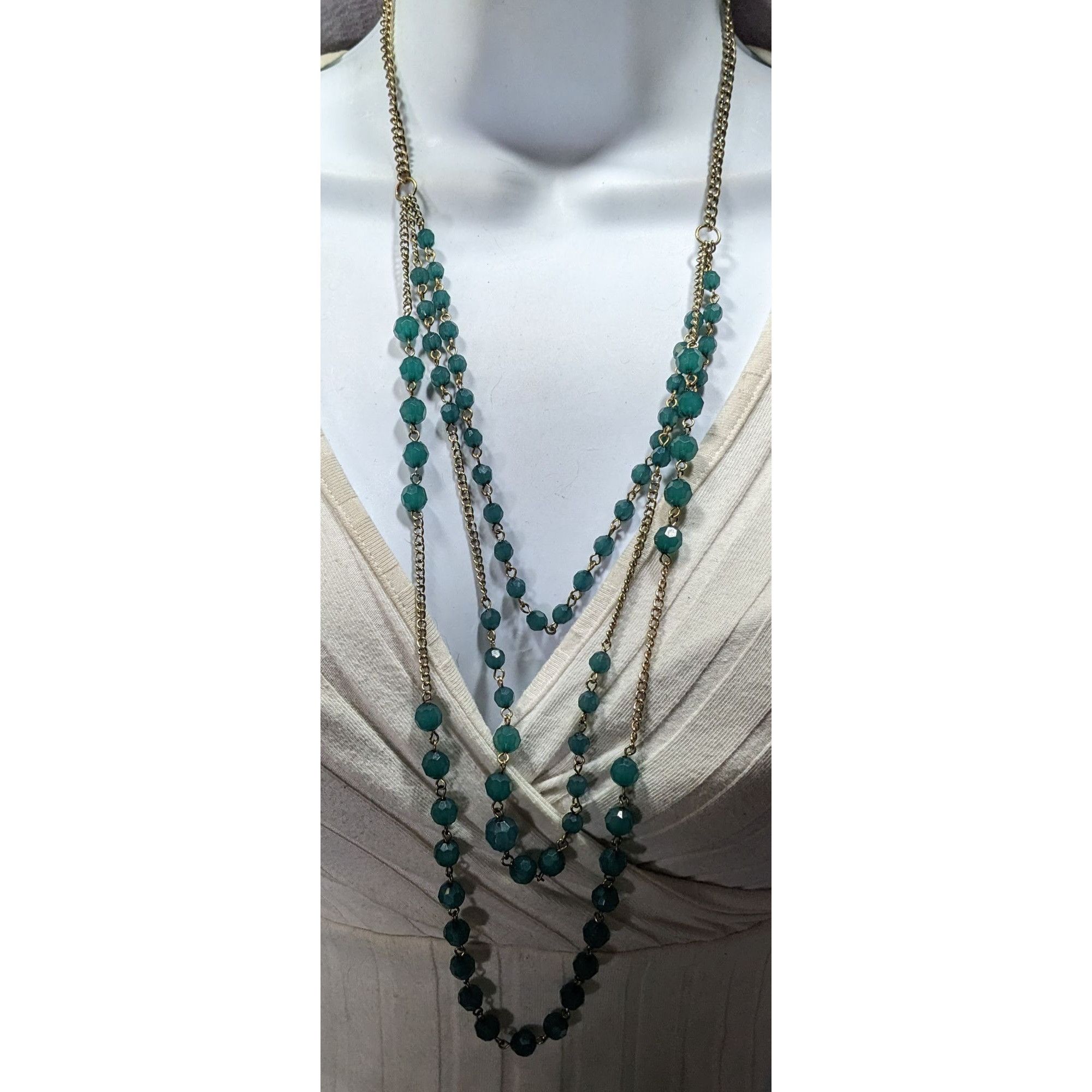 Other Layered Gold Chain Necklace With Green Beads Size ONE SIZE - 4 Thumbnail