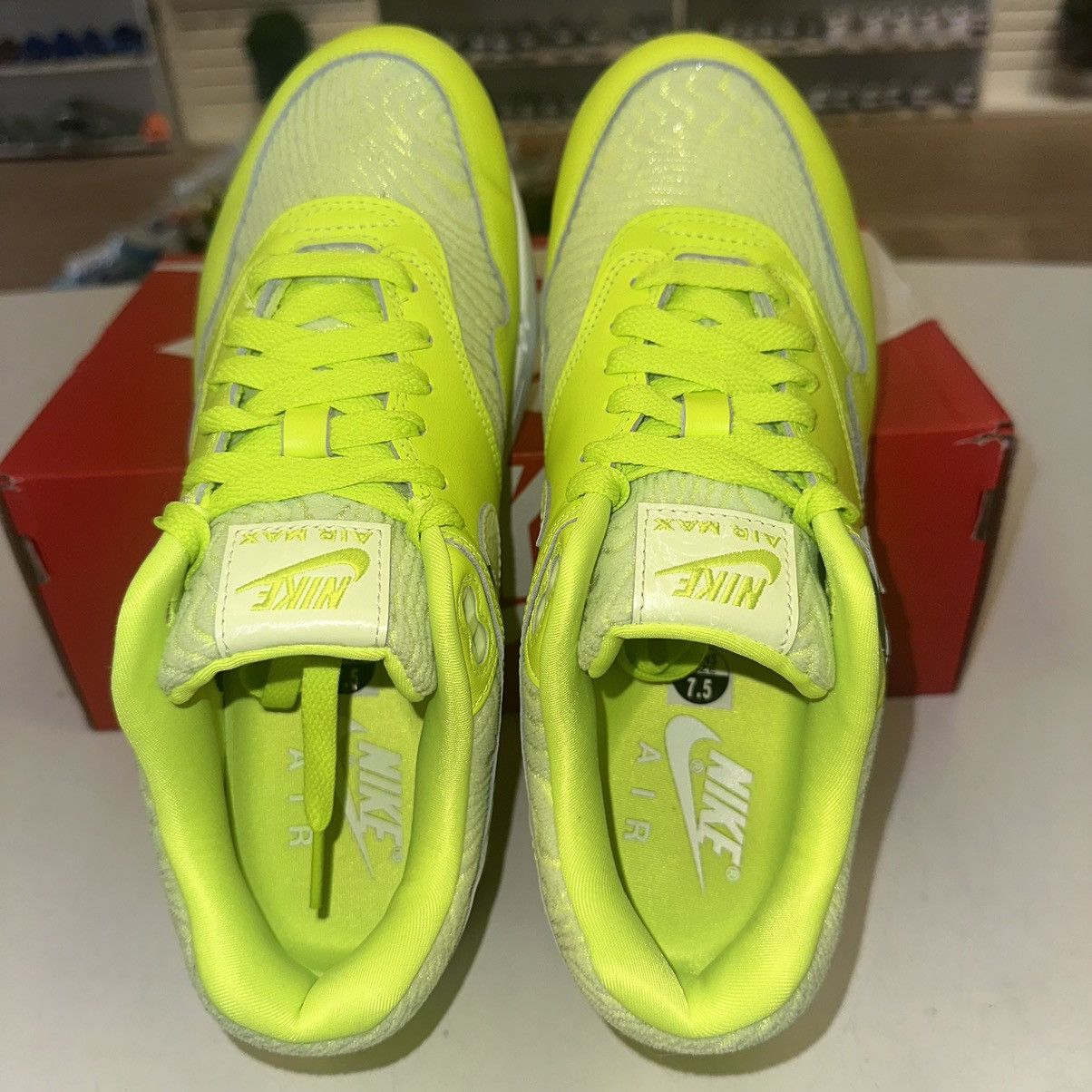 Nike Size 7.5 - Nike Air Max 1 PRM Topography Volt FN6832-702 Size US 7.5 / EU 40-41 - 4 Thumbnail