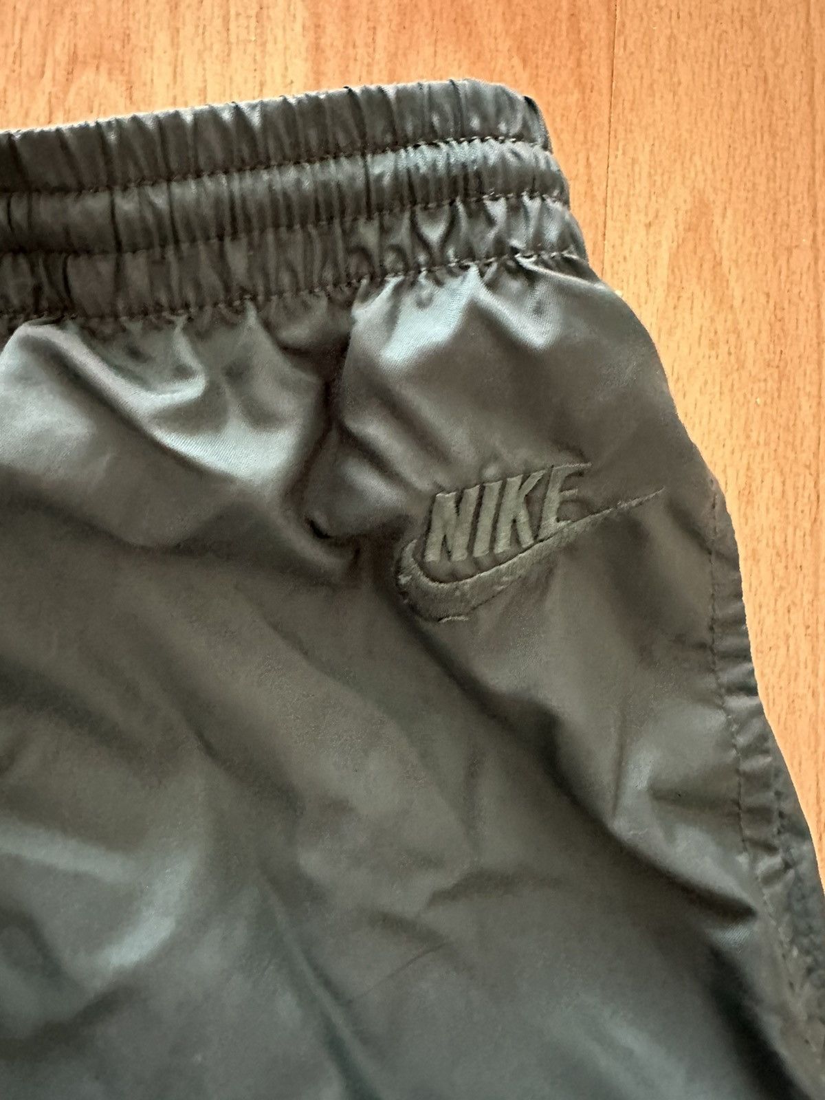 Nike × Vintage Vintage 90s Nike Nylon Jogger Windbreaker Baggy Pants Size US 36 / EU 52 - 3 Thumbnail