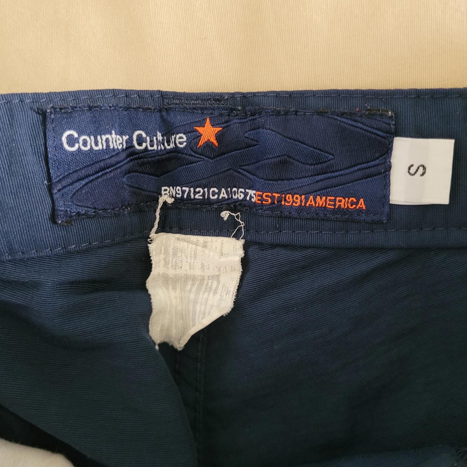 Other Counter Culture Men’s 28" Waist Cargo Shorts Navy Y2K Baggy Size US 30 / EU 46 - 3 Thumbnail