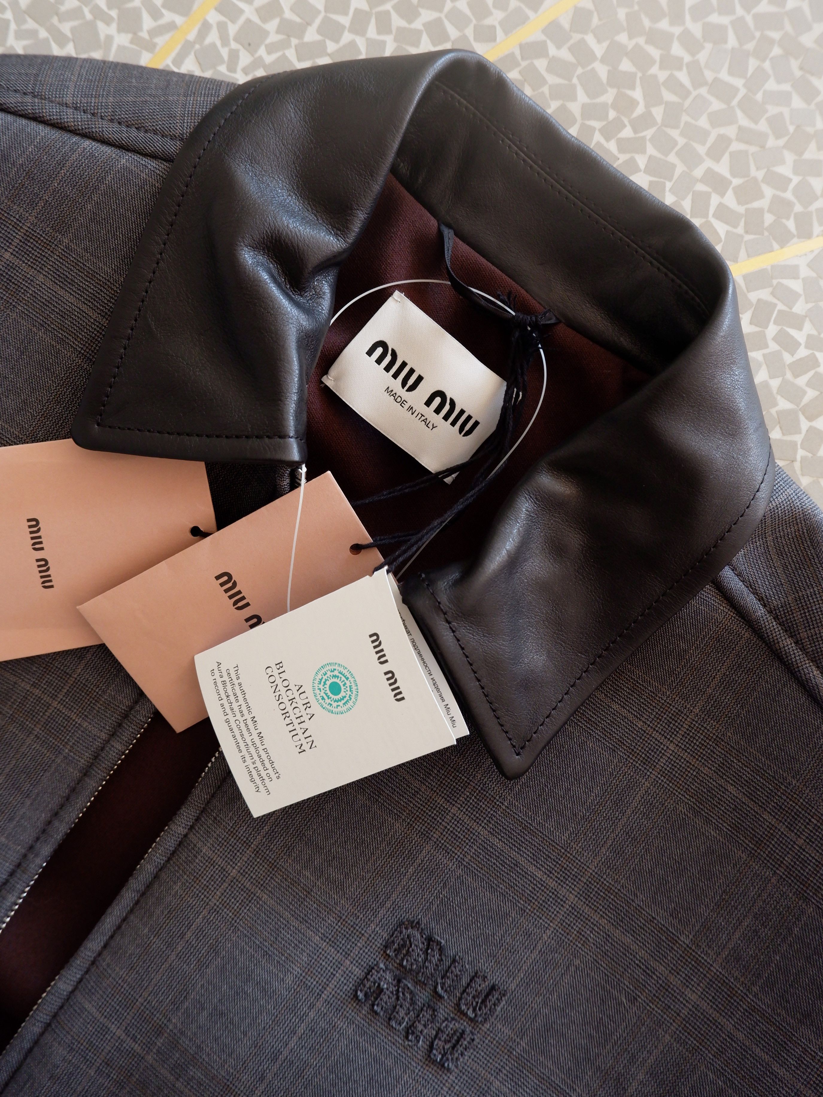 Miu Miu Last drop! 6k Miu Miu virgin wool bonded blouson Size US S / EU 44-46 / 1 - 5 Thumbnail