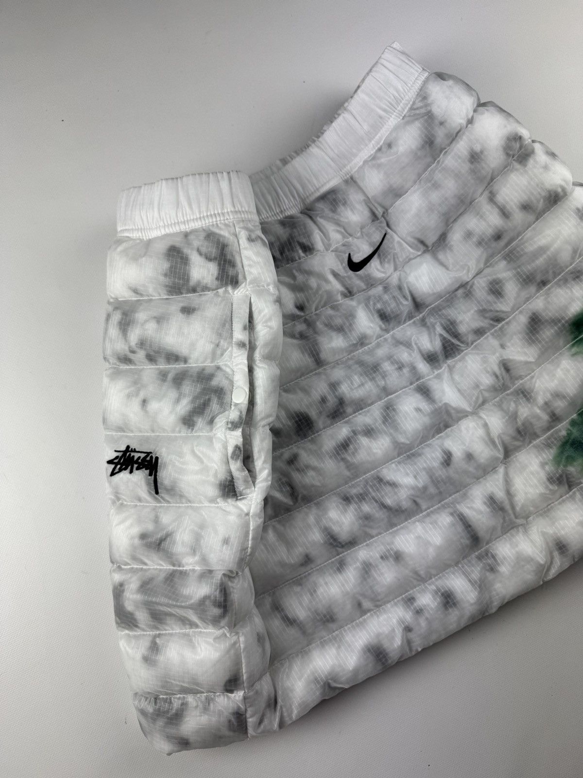 Nike × Stussy Nike Stussy Insulated Skirt White/Gorge Green Size 32" / US 10 / IT 46 - 9 Thumbnail