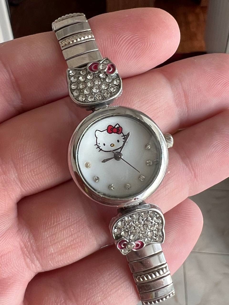 Japanese Brand × Vintage Vintage Japanese style Hello Kitty Watch Futuristic Steel Size ONE SIZE - 3 Thumbnail