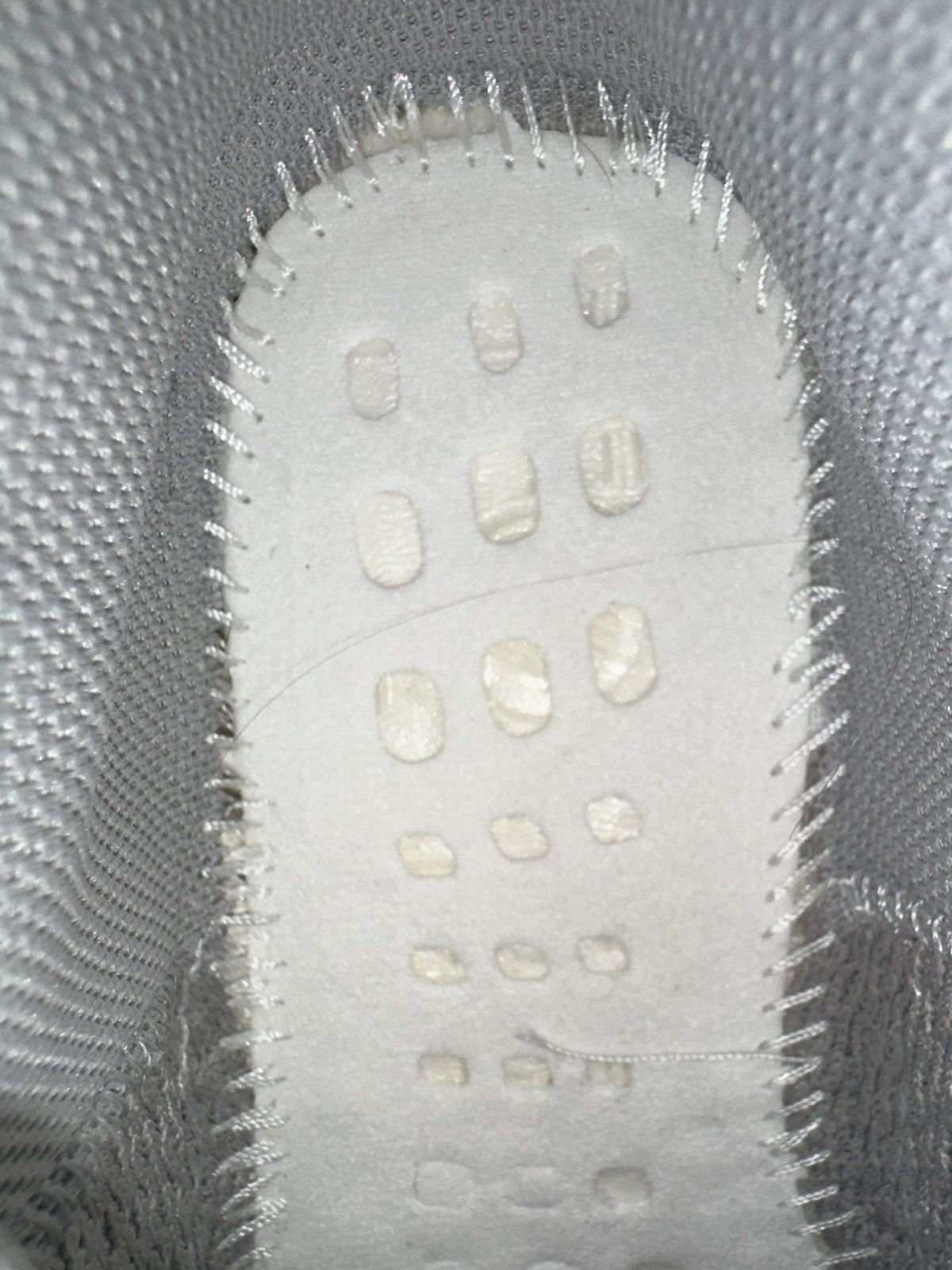 Yeezy YEEZY 700 V2 STATIC MENS 4 GENTLY USED Size US 5.5 / IT 35.5 - 22 Thumbnail