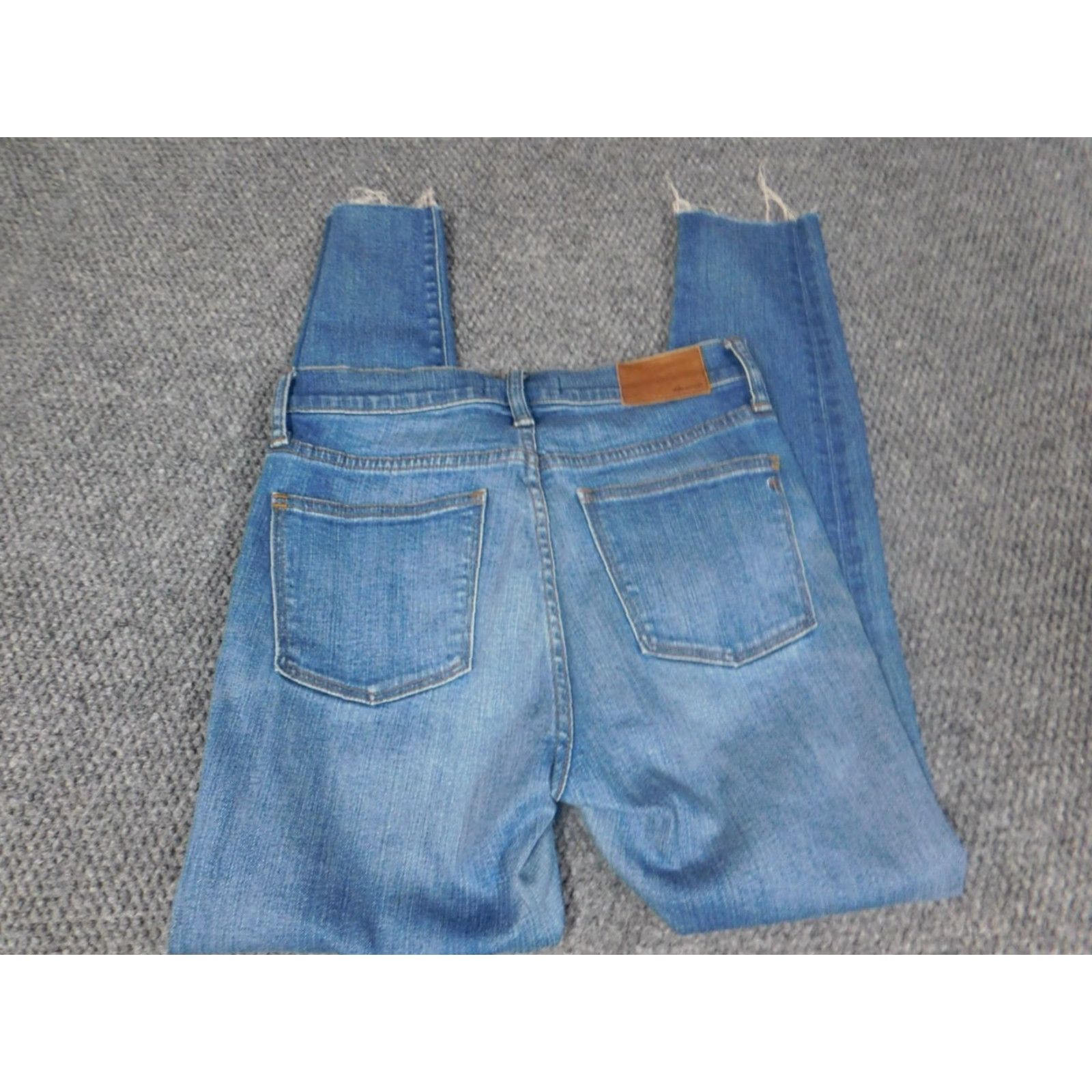 Madewell Madewell Jeans Womens 26 Slim Skinny Denim Blue Distressed Zip Inseam 26 Modern Designer Pockets Jeans Womens Menus? Size 26" / US 2 / IT 38 - 7 Thumbnail