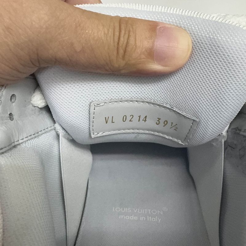 Louis Vuitton Louis Vuitton Trainer Maxi Leather Sneakers for Women Size US 8 / IT 38 - 5 Thumbnail