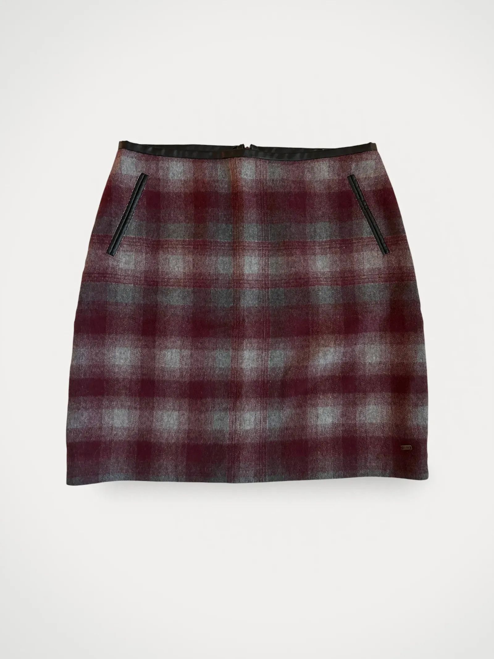 Tommy Hilfiger Tommy Hilfiger Skirt Size 27" / US 4 / IT 40 - 1 Thumbnail