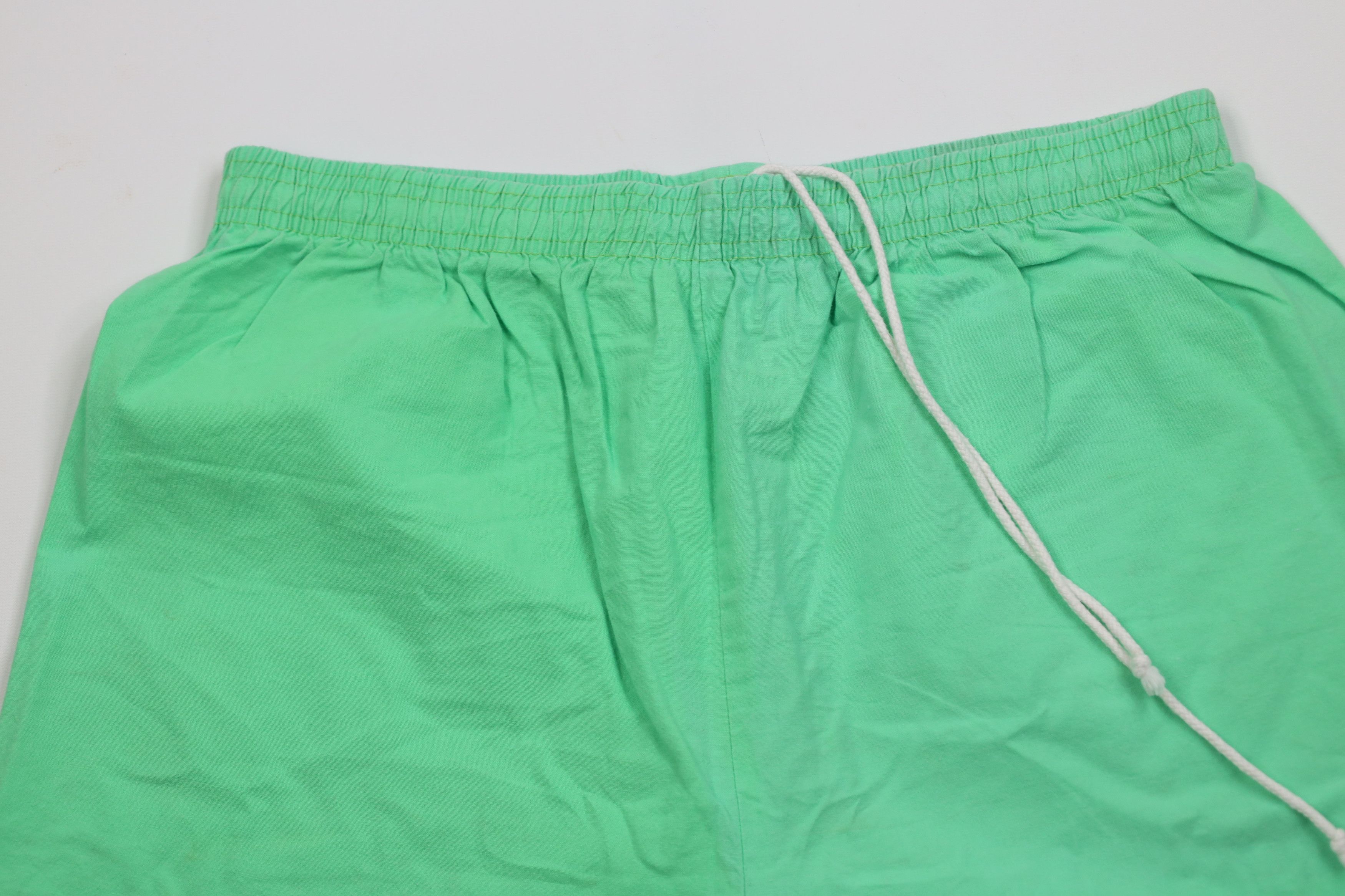 Vintage Vintage 80s 90s Streetwear Skateboard Shorts Capris USA Size US 34 / EU 50 - 2 Thumbnail