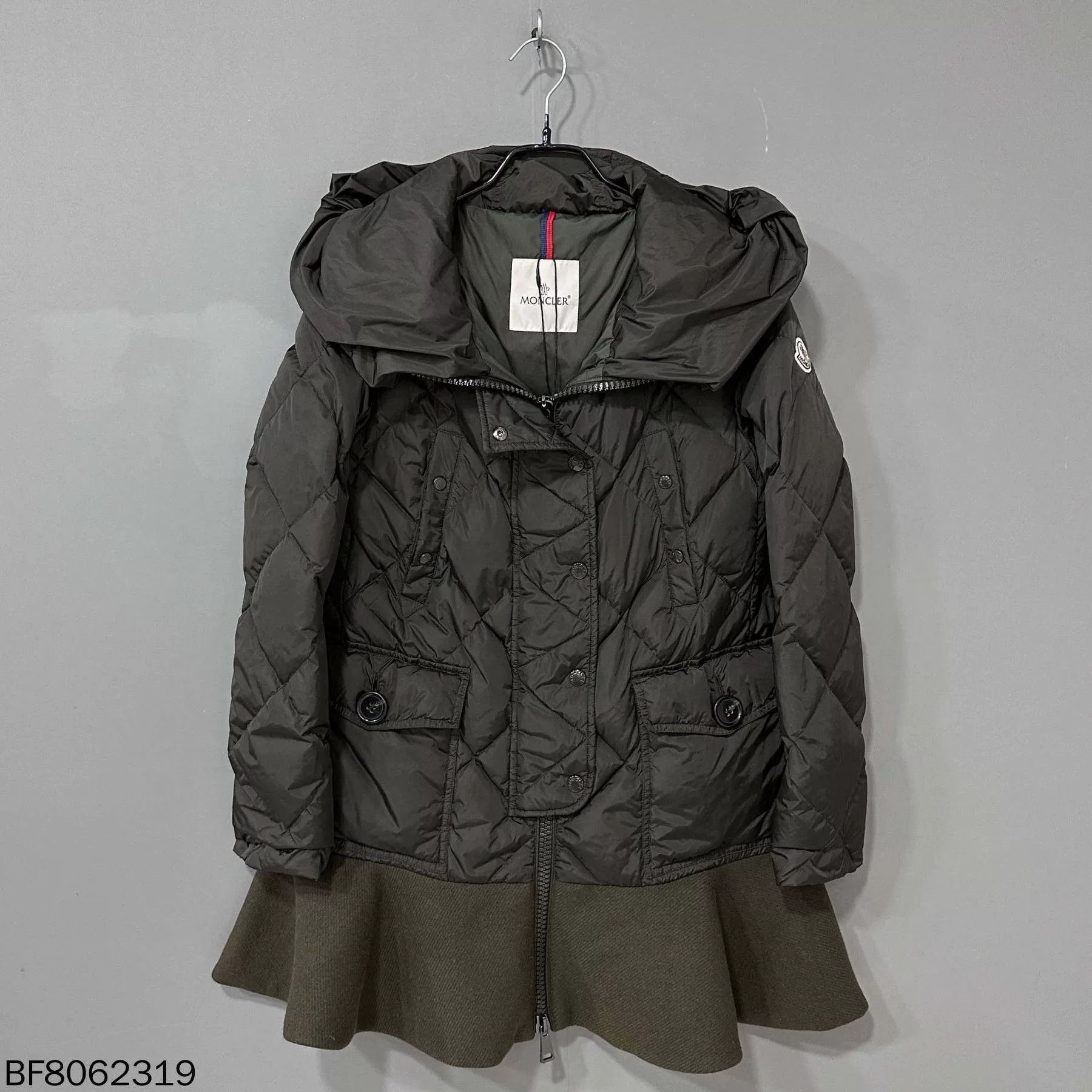 Moncler Moncler Dark Green Ruffle Down Jacket Size XS / US 0-2 / IT 36-38 - 1 Thumbnail