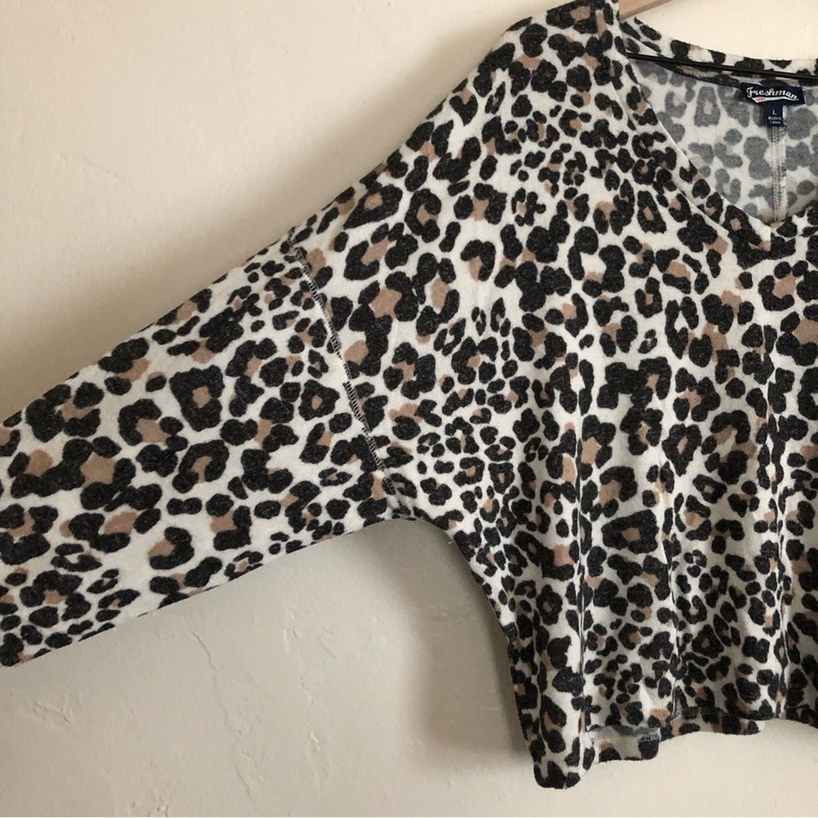 Other Freshman 1996 Leopard Print V-Neck Long Sleeve Sweater Top Size L / US 10 / IT 46 - 3 Thumbnail
