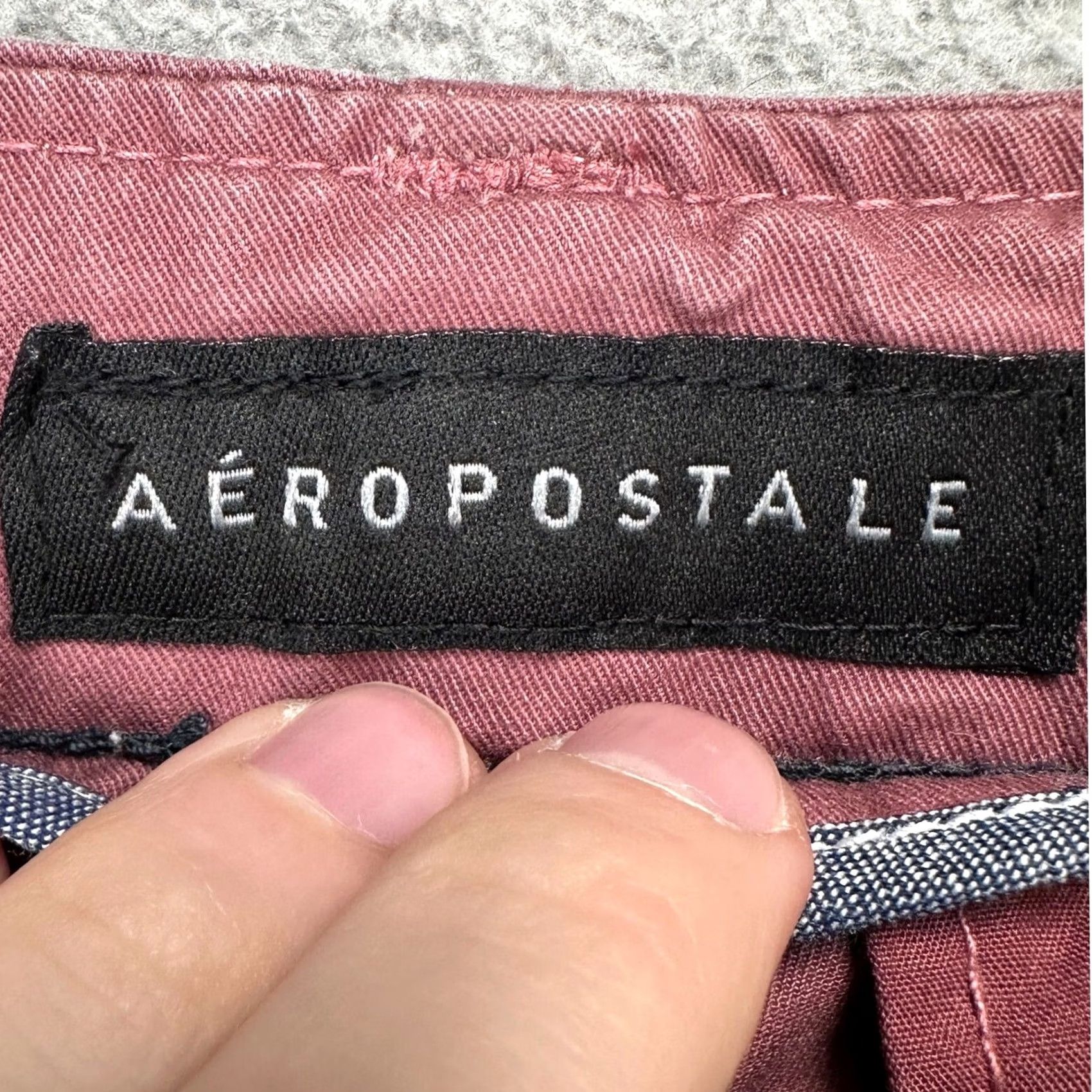 Aeropostale Aeropostale Mens Khakis Shorts 30 Maroon Flat Front Stretch Pockets Casual Chino Shirt? Size US 30 / EU 46 - 3 Thumbnail