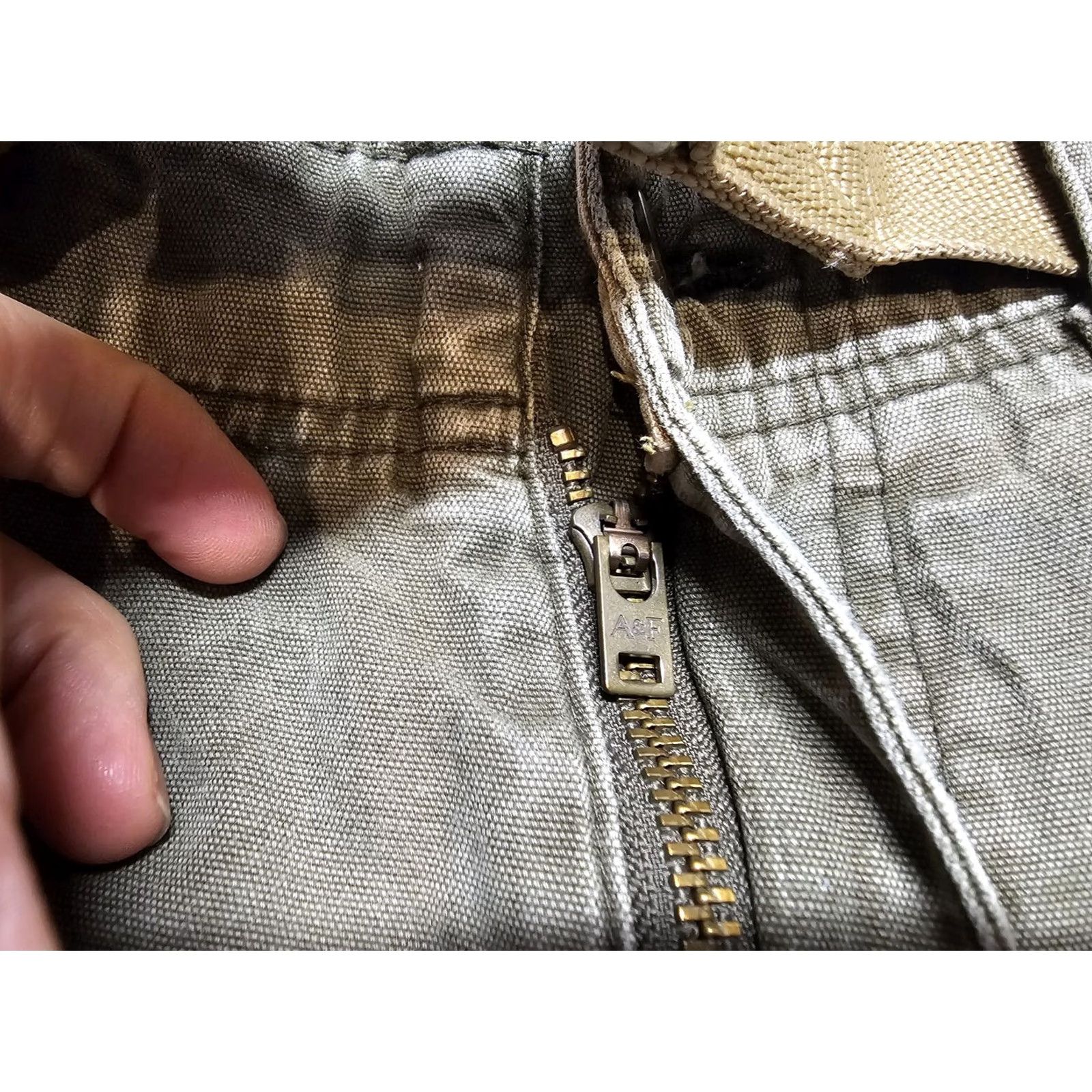 Abercrombie & Fitch VINTAGE Abercrombie & Fitch Cargo Shorts Mens 30 Green Belt Included Cargo Shorts 30 in Waist 23 in Out Side Leg Mens Size US 30 / EU 46 - 5 Thumbnail
