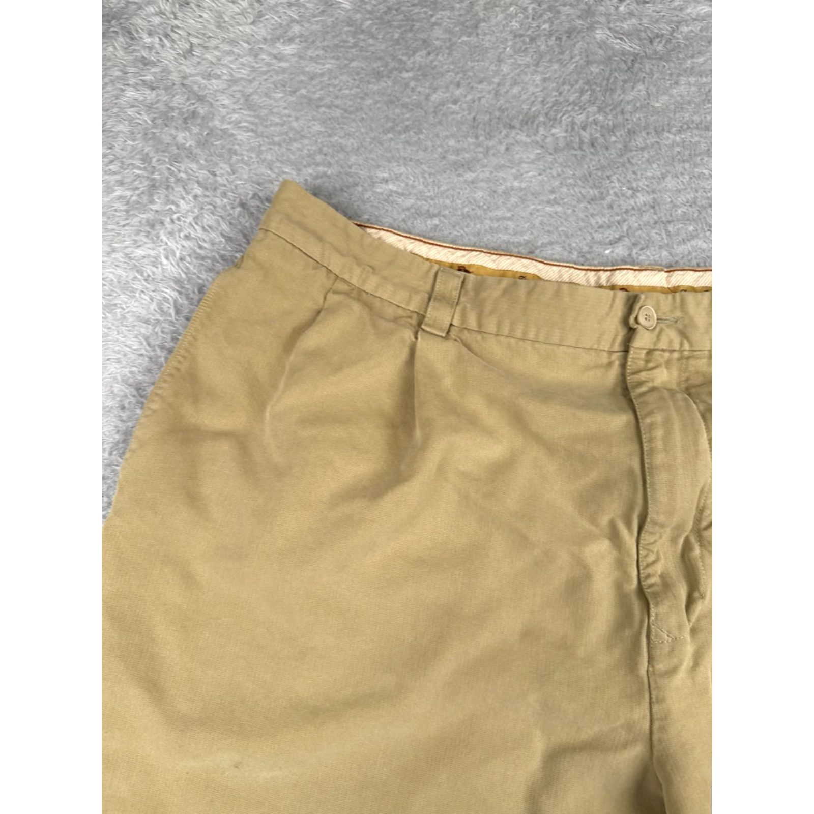 Tommy Bahama Tommy Bahama Shorts Men 40 Beige Bermuda Pleated 100% Silk Beach Resort 38x8 Size US 40 / EU 56 - 4 Thumbnail