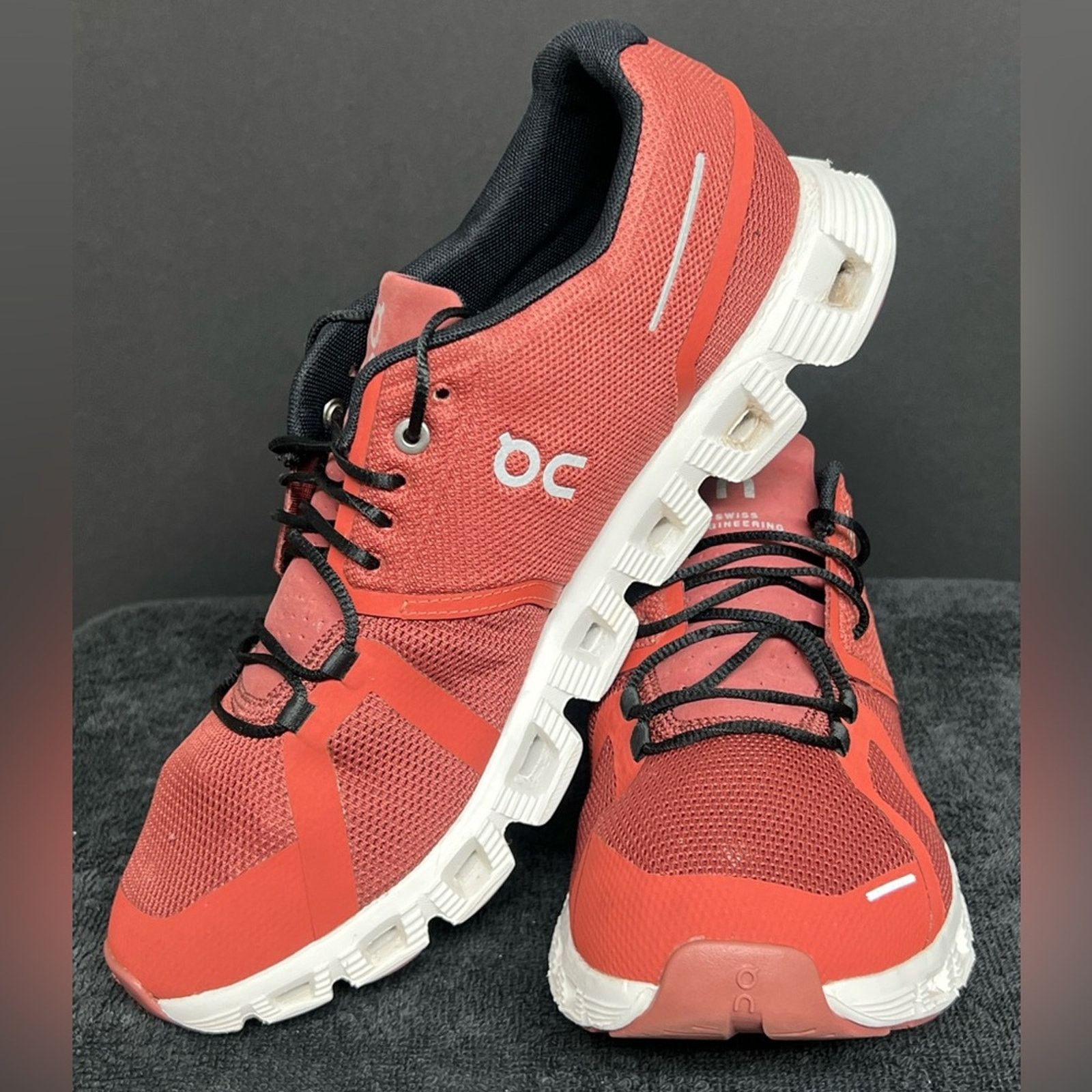 On On Running Shoes Womens Size 10.5 Cloud 5 Burgundy Sneakers Size US 10.5 / IT 40.5 - 4 Thumbnail