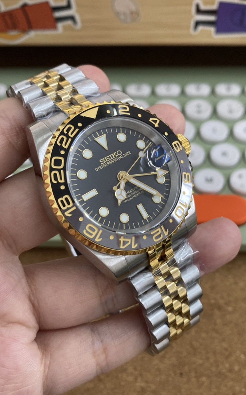 Japanese Brand Seiko Mod GMT-Master 2 Zombie Jubilee Gold Steel Watch NH34 Size ONE SIZE - 3 Thumbnail