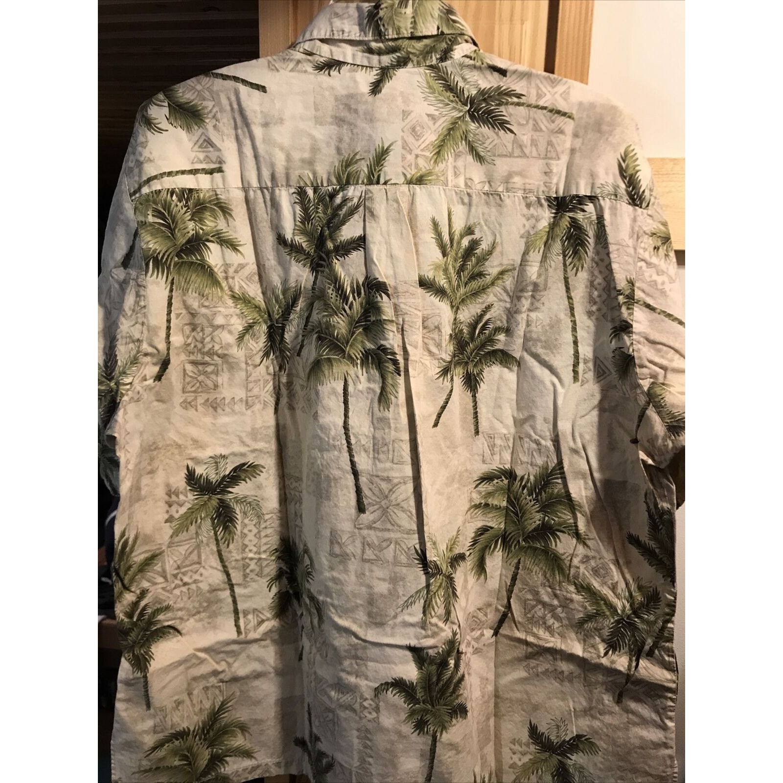 Other Malihini Vintage Men’s XL Beige Floral SS Hawaiian Shirt Size US XL / EU 56 / 4 - 6 Thumbnail