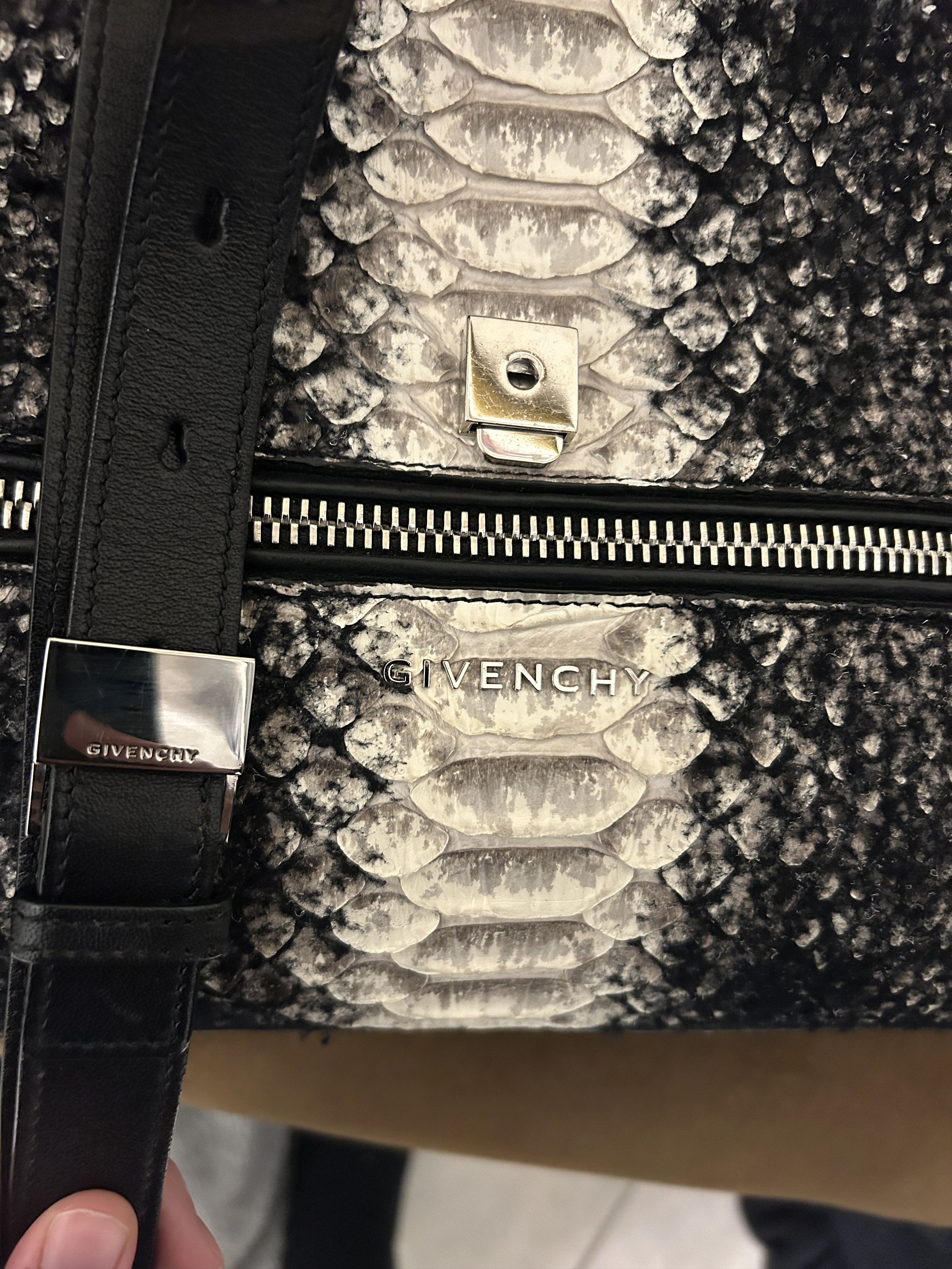 Givenchy Givenchy Pure Pandora Bag Size ONE SIZE - 9 Thumbnail