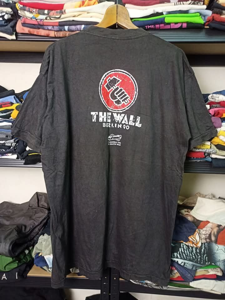Band Tees × Vintage Vintage Pink Floyd The Wall Live Berlin 1990 Size US XL / EU 56 / 4 - 7 Thumbnail