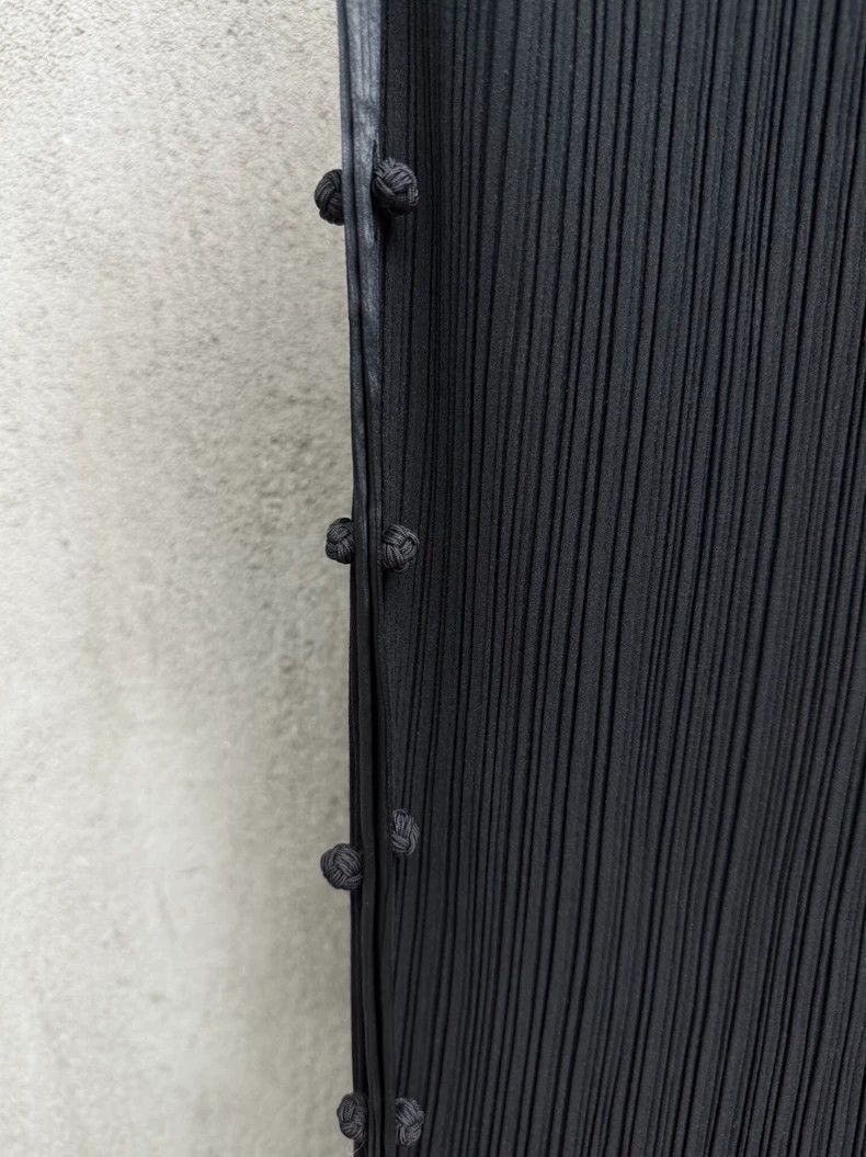 Issey Miyake Issey Miyake Black pleated vest Size M / US 6-8 / IT 42-44 - 3 Thumbnail