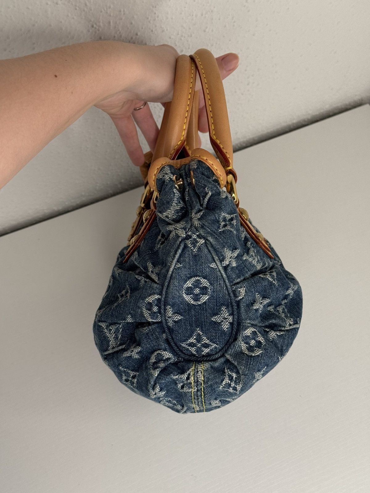 Louis Vuitton Louis Vuitton Pleaty Denim Handbag Size ONE SIZE - 7 Thumbnail