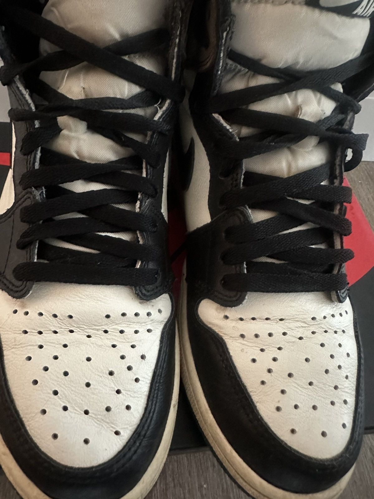Nike Nike air Jordan 1 mochas size 7.5 with box Size US 7.5 / IT 37.5 - 4 Thumbnail