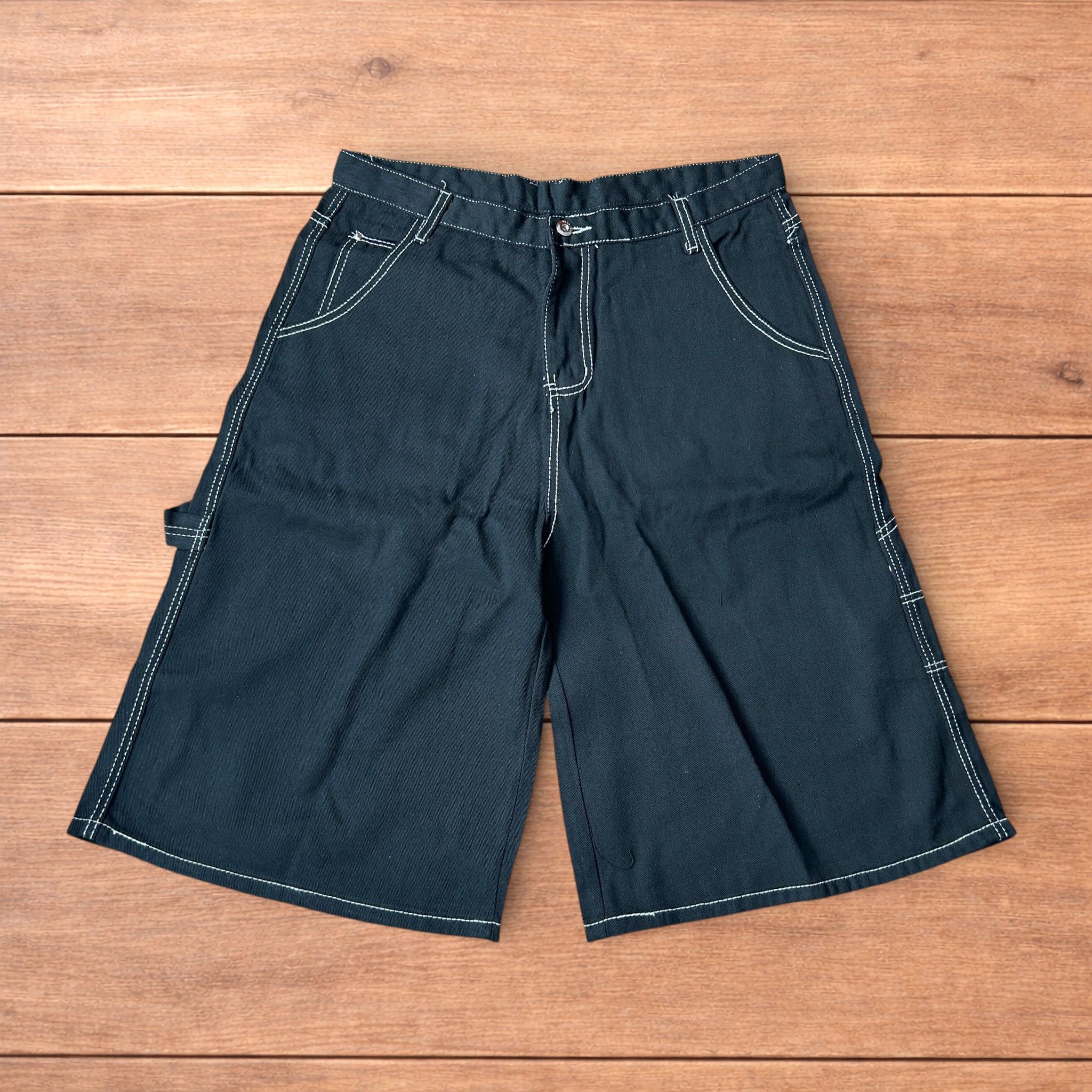 Japanese Brand Super baggy long skater short jorts in black w. embroidery.. Size US 36 / EU 52 - 2 Thumbnail
