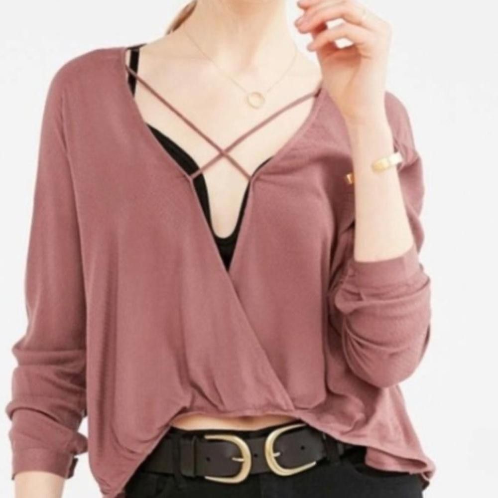 Designer Silence + Noise l Mayfair Plunge Surplice Mauve Top Small Size S / US 4 / IT 40 - 1 Thumbnail