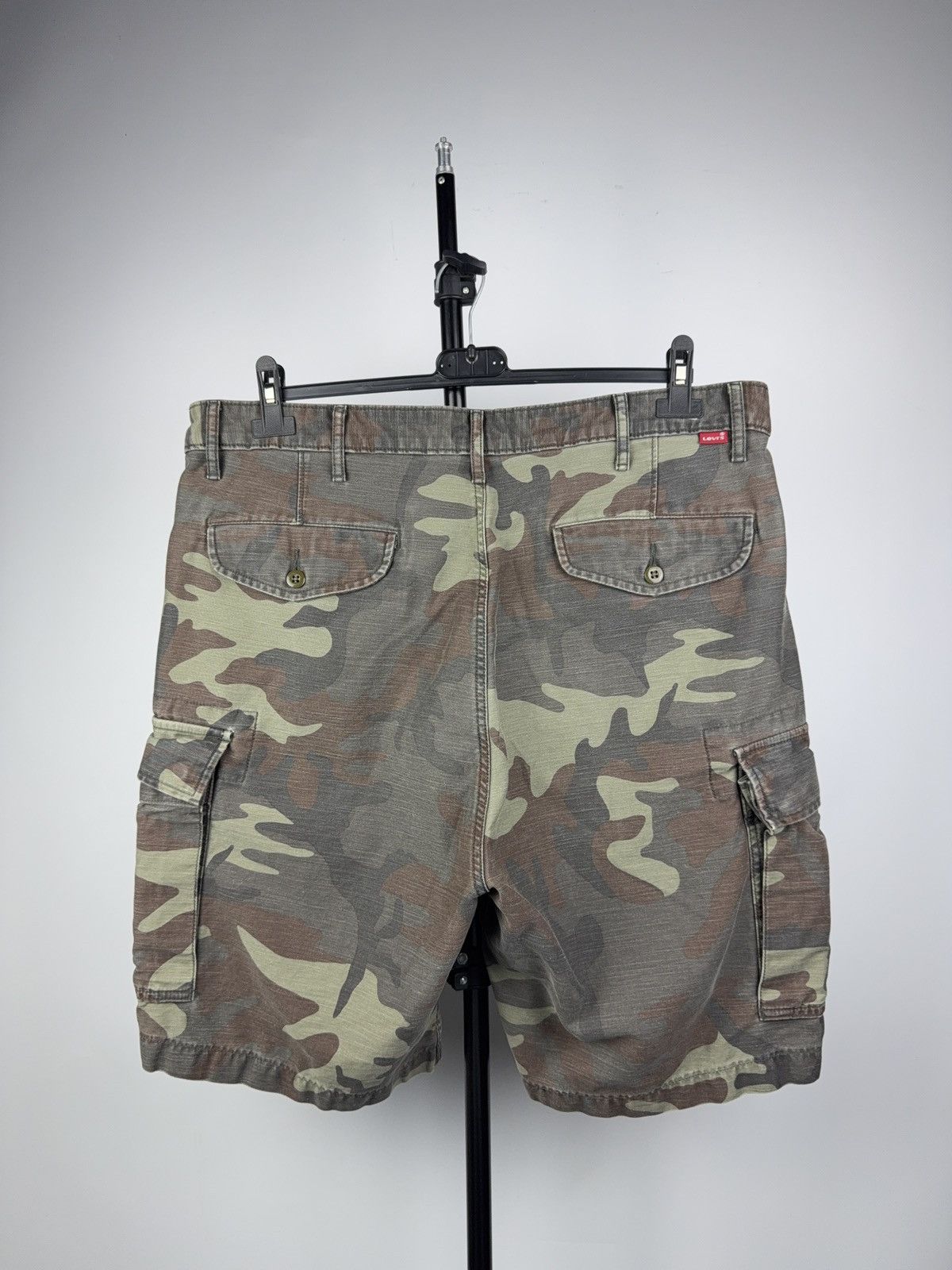 Levi's Retro Y2K 00s Levi’s Camo Cargo Shorts Label Utility Fit Size US 36 / EU 52 - 6 Thumbnail
