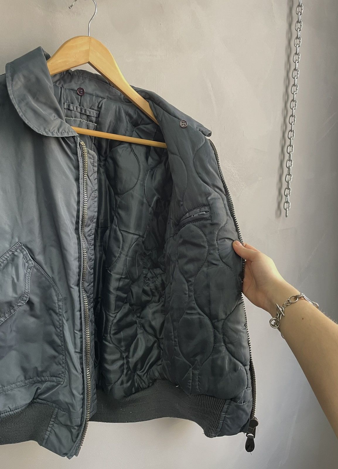Alpha Industries Rare CWU Alpha Industries ma-1 bomber jacket y2k Size US M / EU 48-50 / 2 - 7 Thumbnail
