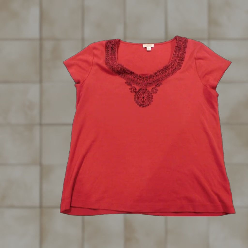 Nine West Nine West Blouse Womens L Red Pullover Casual Rayon Crew Neck Short Sleeve Regular Button Pattern Solid Size L / US 10 / IT 46 - 1 Thumbnail