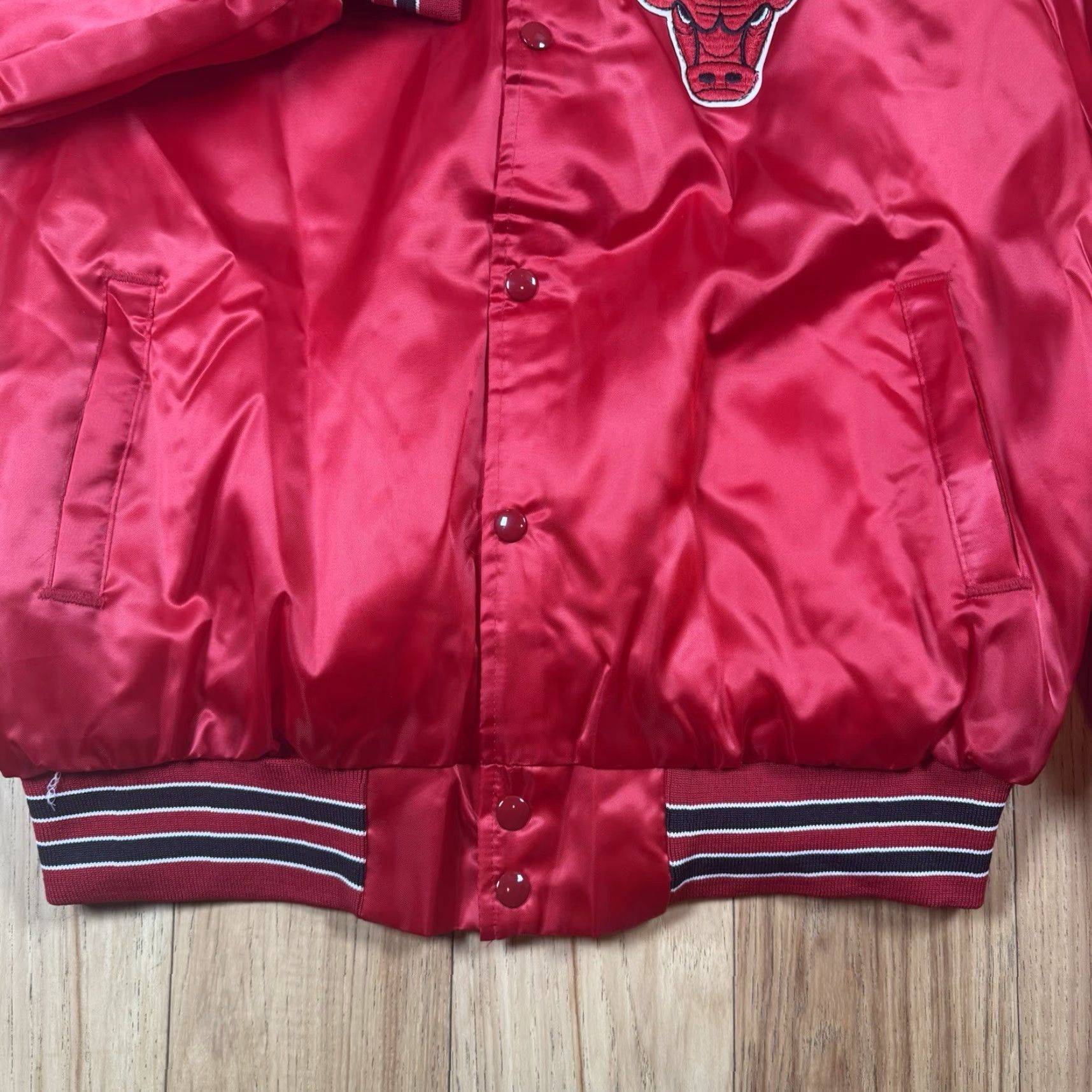 Vintage VINTAGE Flight Jacket Bomber Jacket Mens XL Red Satin Nylon USA Made Chicago Bulls Chalk Line USA Theme Lined USA Bulls? Size US XL / EU 56 / 4 - 5 Thumbnail