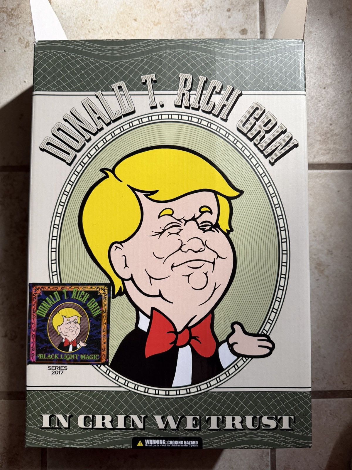 Other RON ENGLISH DONALD T. RICH GRIN Size ONE SIZE - 1 Thumbnail