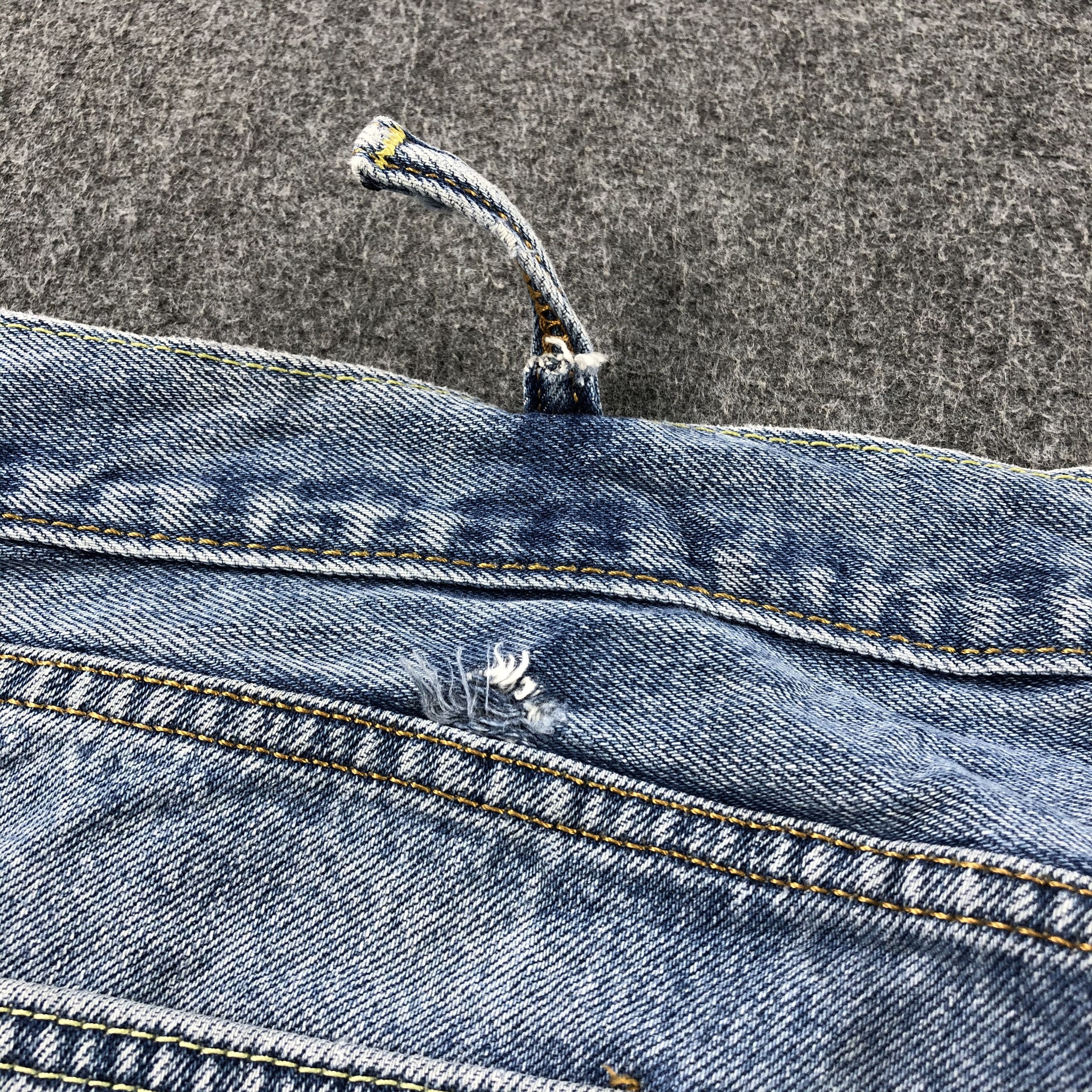 Levi's Vintage Blue Wash Levis 505 Jeans-J2141 Size US 37 - 8 Thumbnail