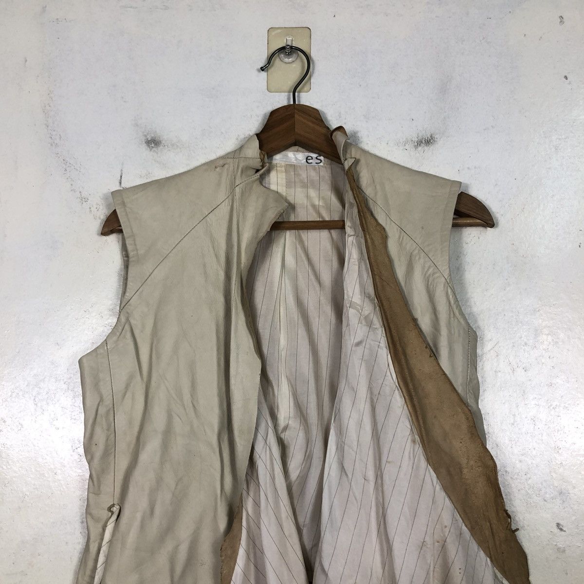 Japanese Brand Distressed Punk Vest Leather Biker Es Sadaharu Hoshino Size US M / EU 48-50 / 2 - 15 Thumbnail