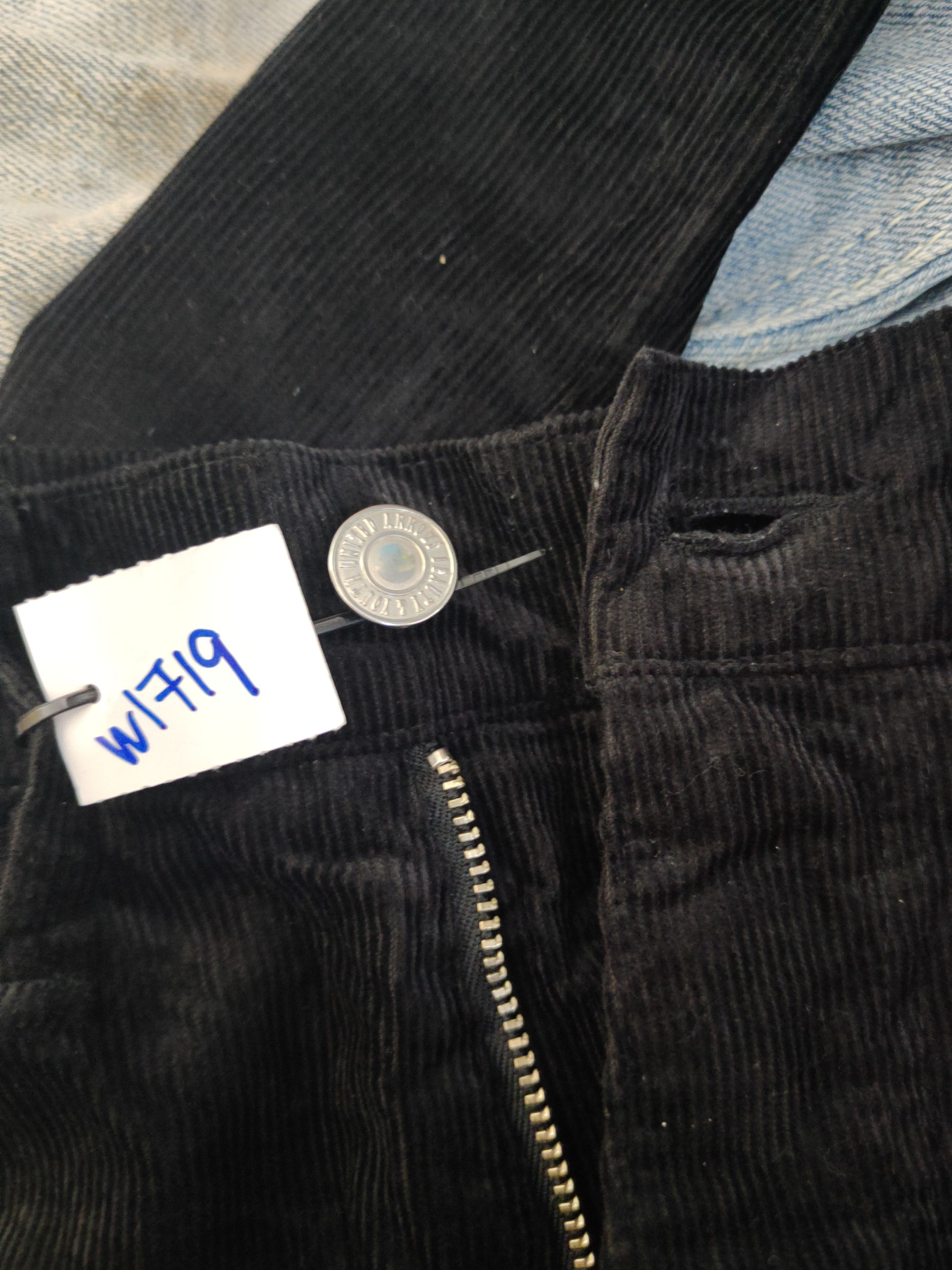 BEAUTY&YOUTH × United Arrows Beauty&Youth -United Arrows Black Corduroy Pants #W1719 Size US 31 - 14 Thumbnail