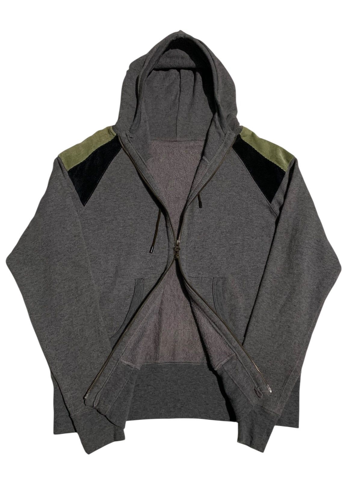 GOSTAR DE FUGA × If Six Was Nine × Le Grande Bleu (L.G.B.) 2000s Fuga Hum symmetrical animal art distressed hoodie Size US L / EU 52-54 / 3 - 5 Thumbnail
